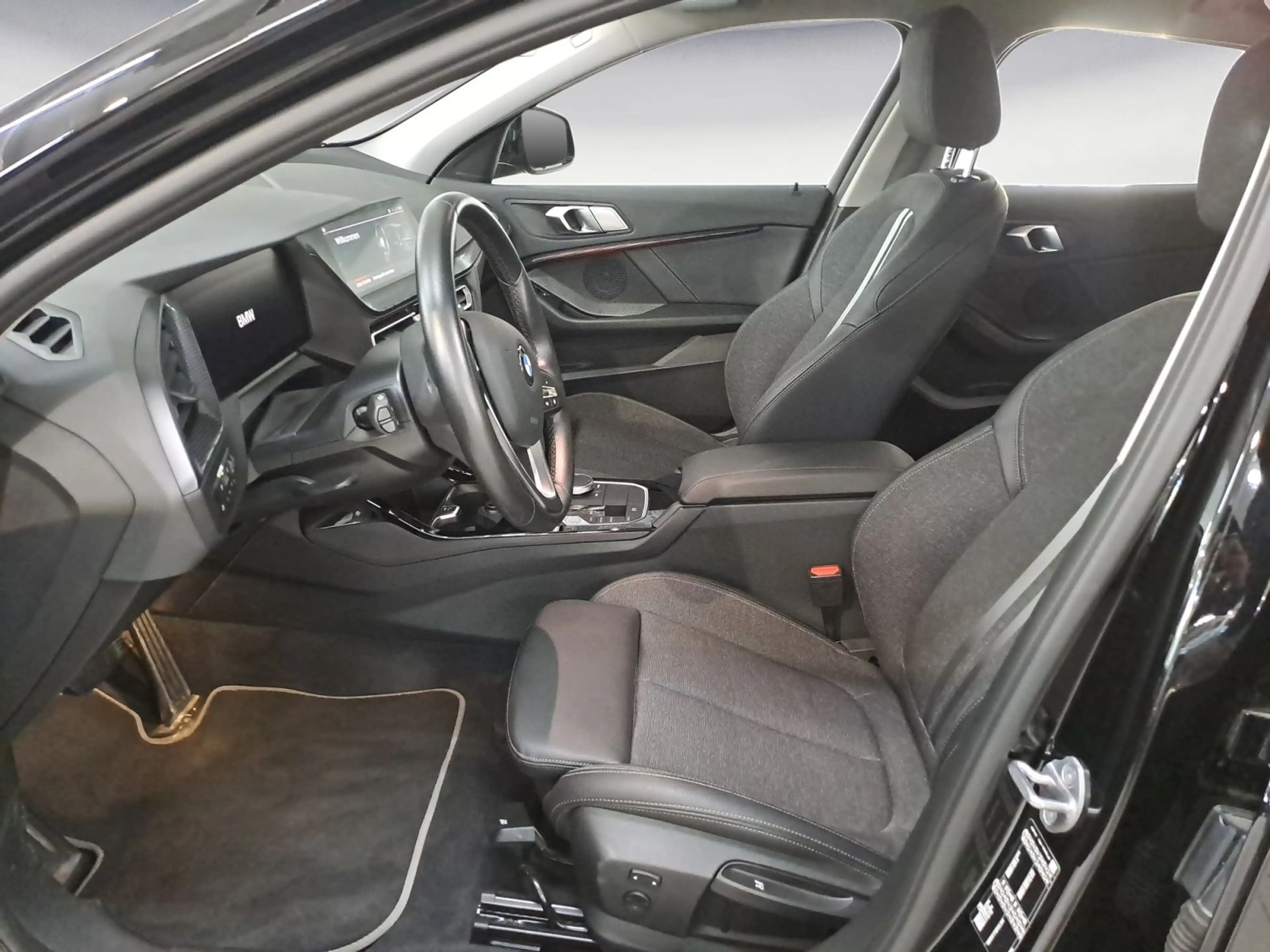 BMW 118 i Sport Line Klimaaut. Sportsitze MF Lenkrad — photo 12