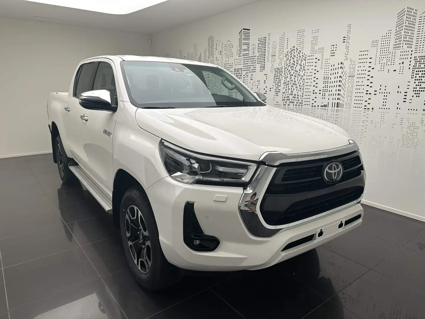 Toyota Hilux Hilux 2.4 d-4d double cab Executive auto Bianco - 2