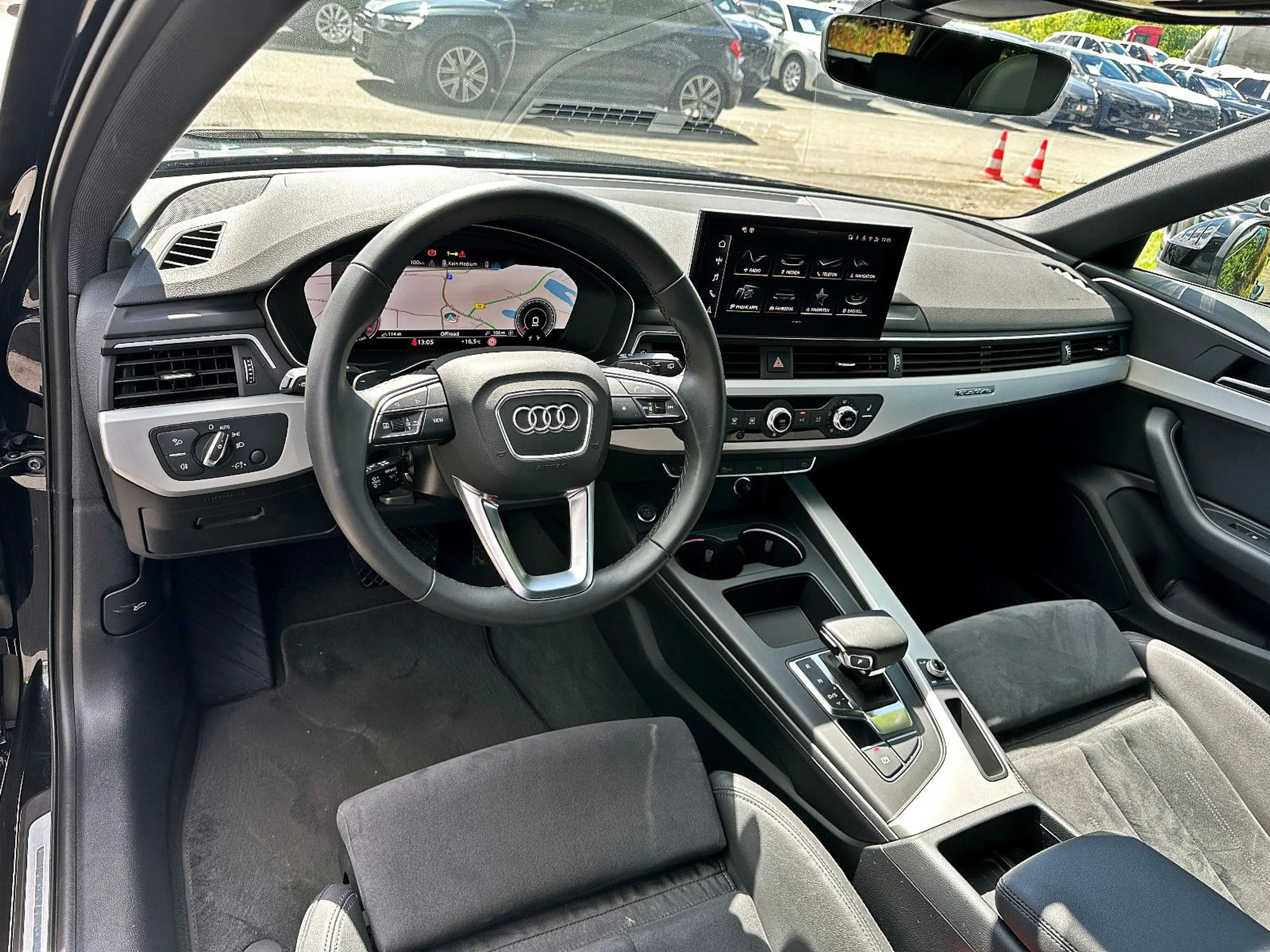 Audi A4 Avant 45TFSI qu S LINE BLACK PANO AHK MATRIX — photo 9