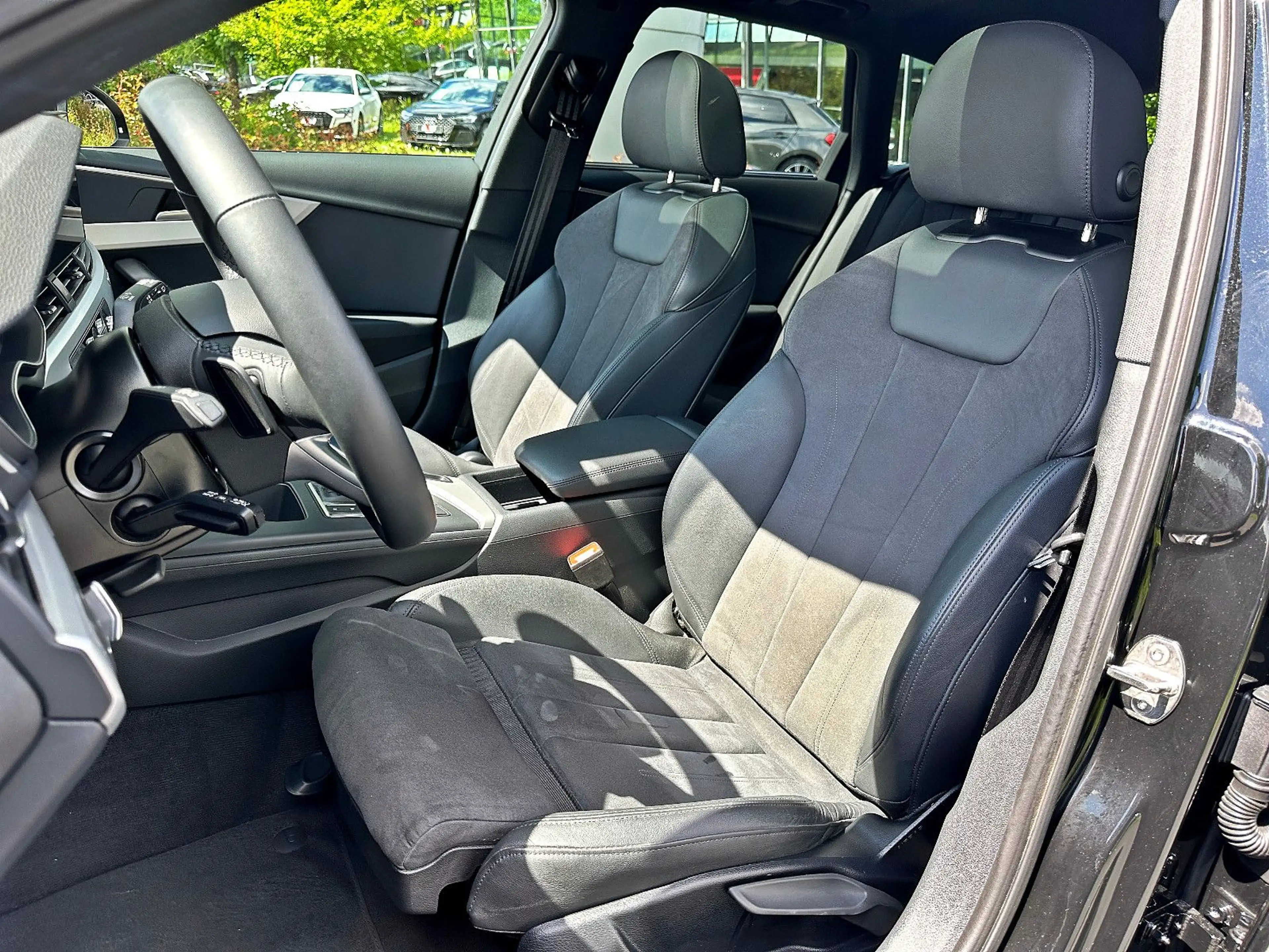 Audi A4 Avant 45TFSI qu S LINE BLACK PANO AHK MATRIX — photo 10