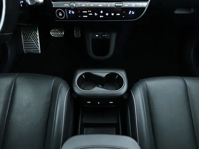 Hyundai Ioniq 5 view 13