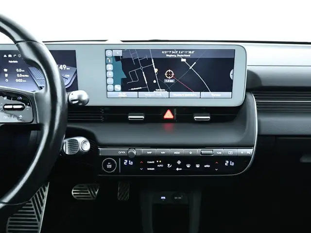 Hyundai Ioniq 5 view 11