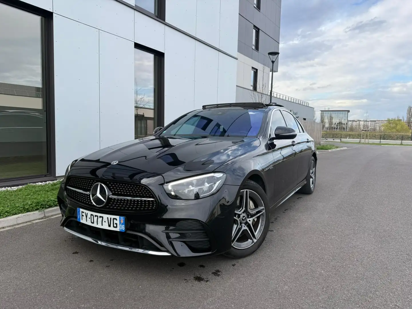 Mercedes-Benz E 300 Classe 9G-Tronic AMG Line - 1
