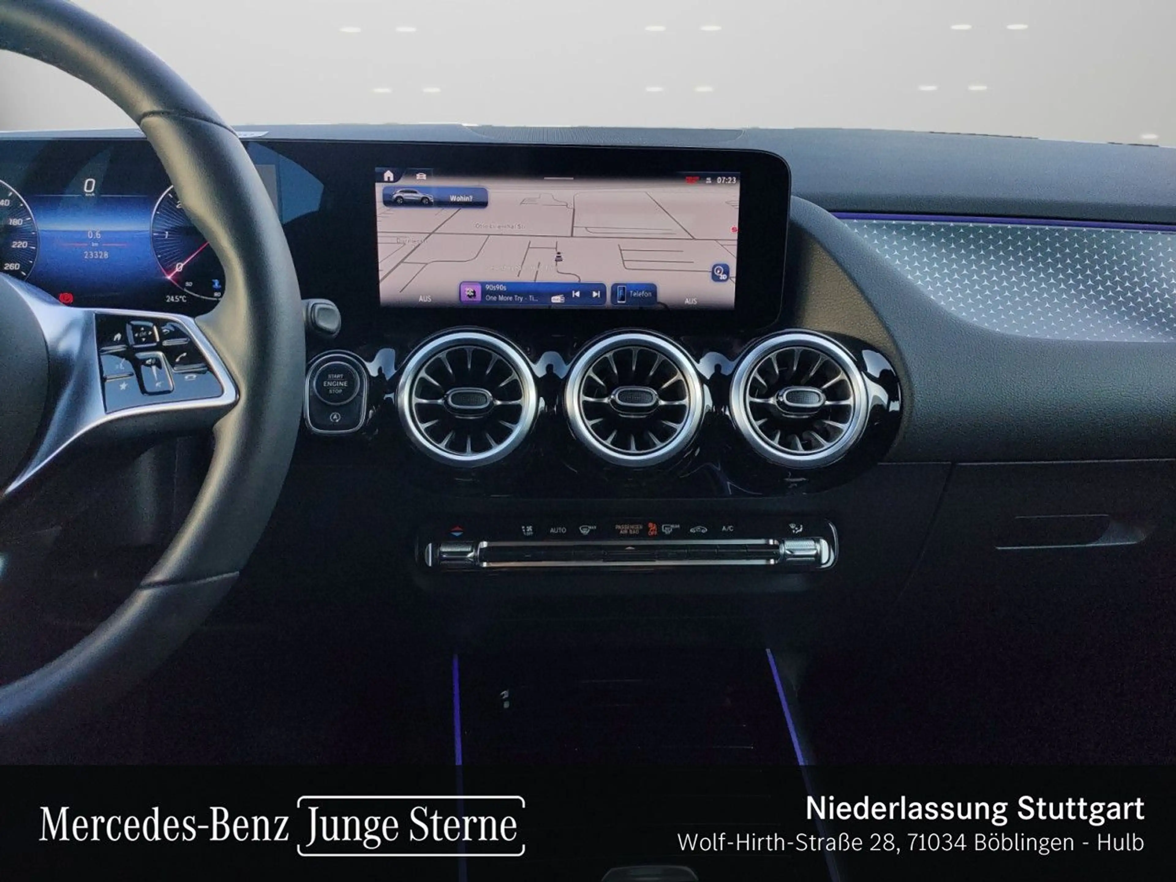 Mercedes-Benz GLA 220 d 4M PROGRESSIVE+MULTIBEAM+KAMERA+TOTW+8G — photo 14