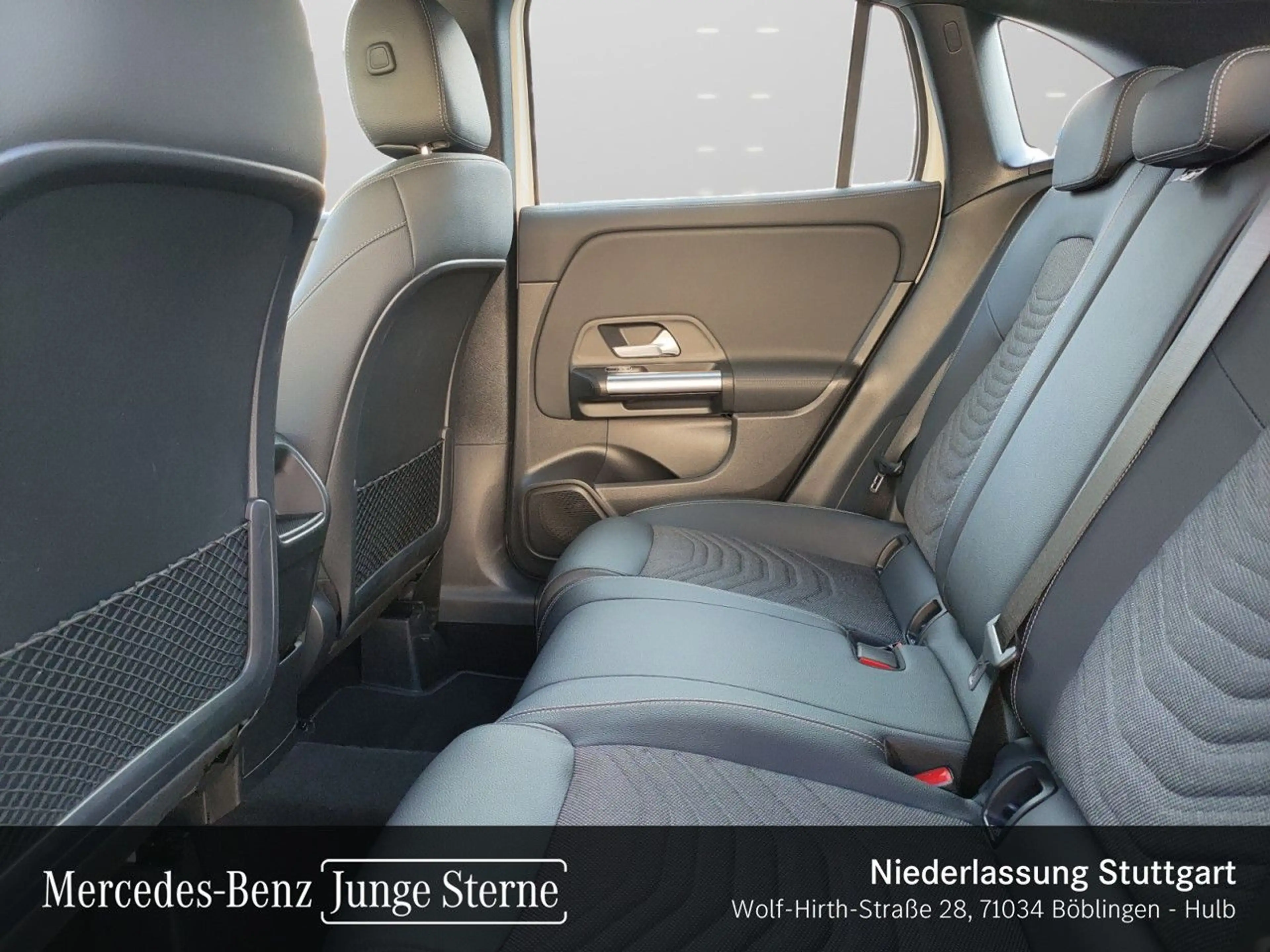Mercedes-Benz GLA 220 d 4M PROGRESSIVE+MULTIBEAM+KAMERA+TOTW+8G — photo 11