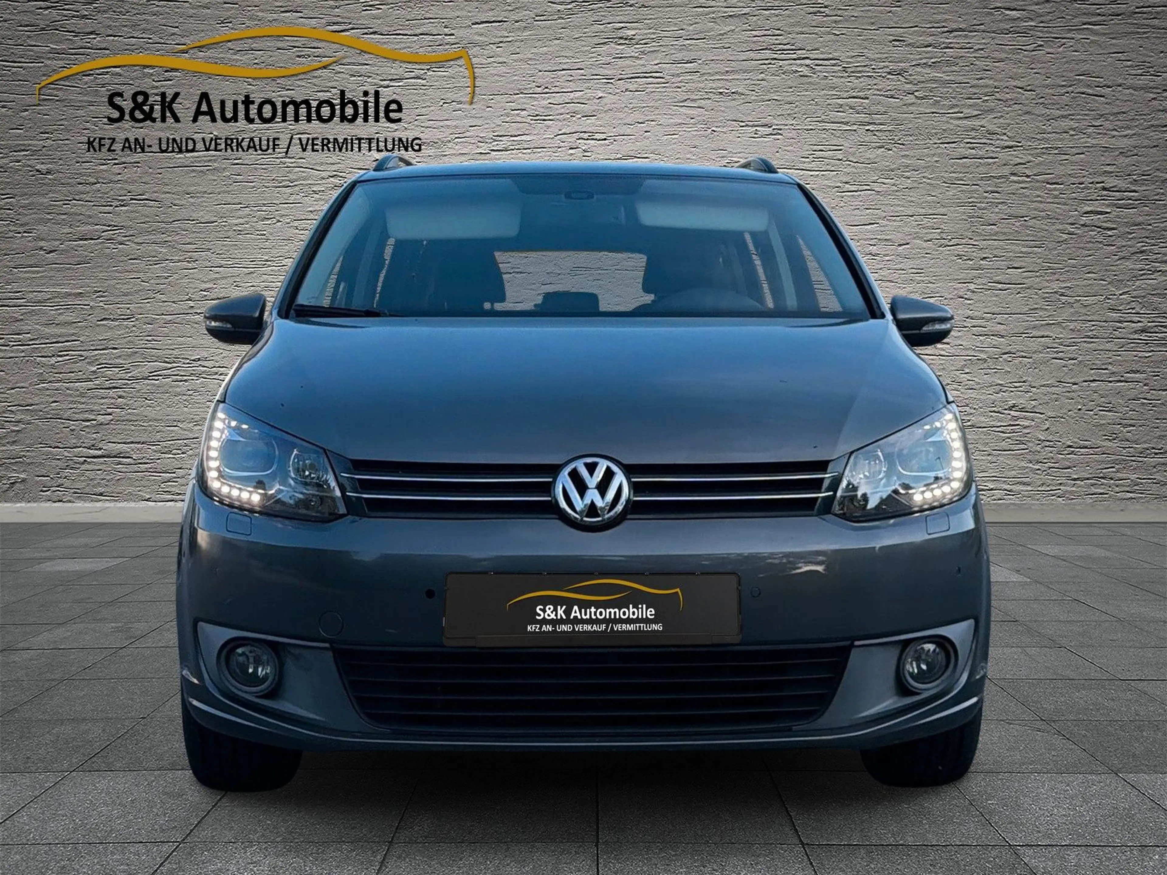 Volkswagen Touran 1.6 TDI DSG/Standheizung/BI-XENON/SHZ — photo 8