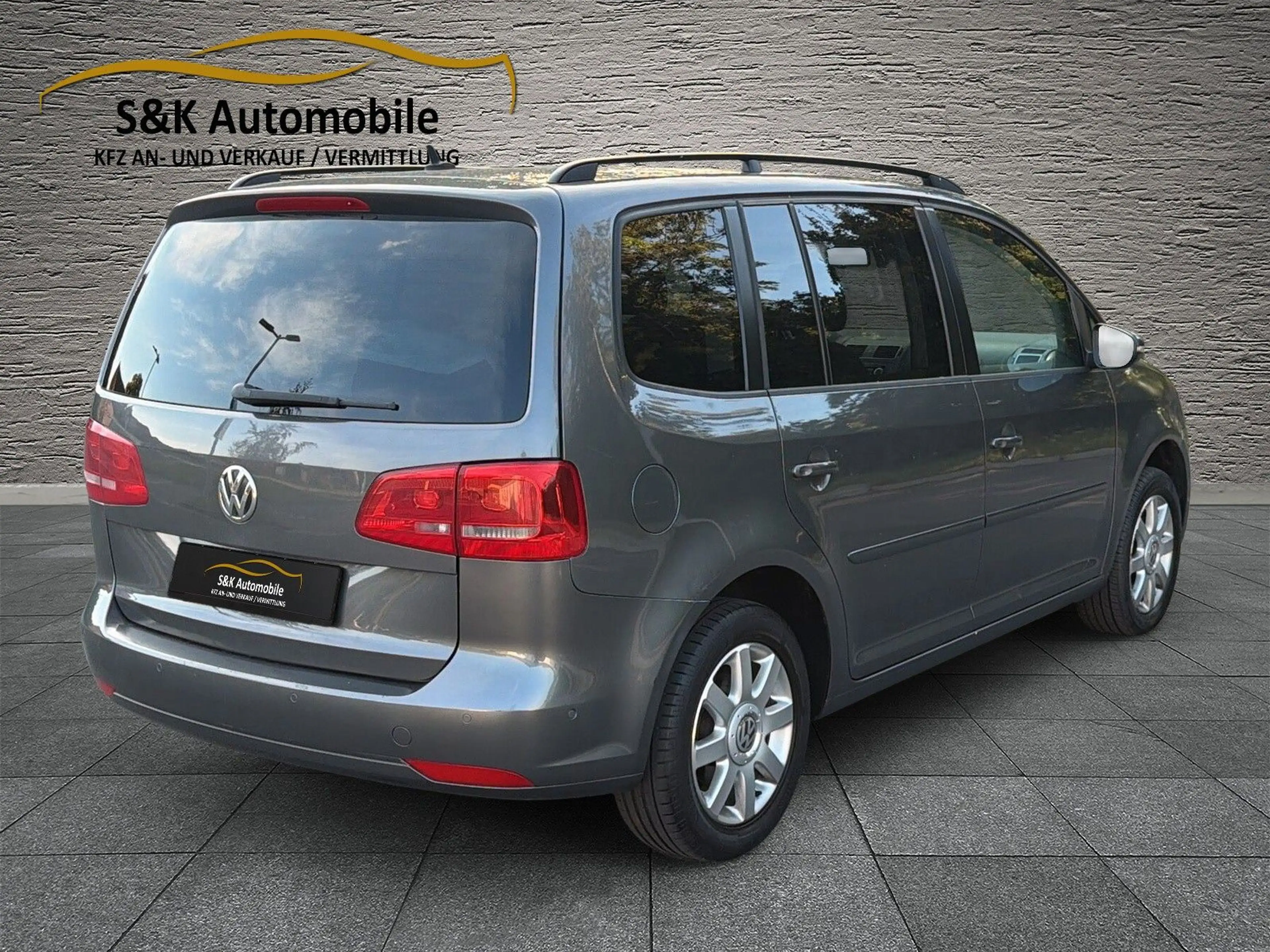 Volkswagen Touran 1.6 TDI DSG/Standheizung/BI-XENON/SHZ — photo 5