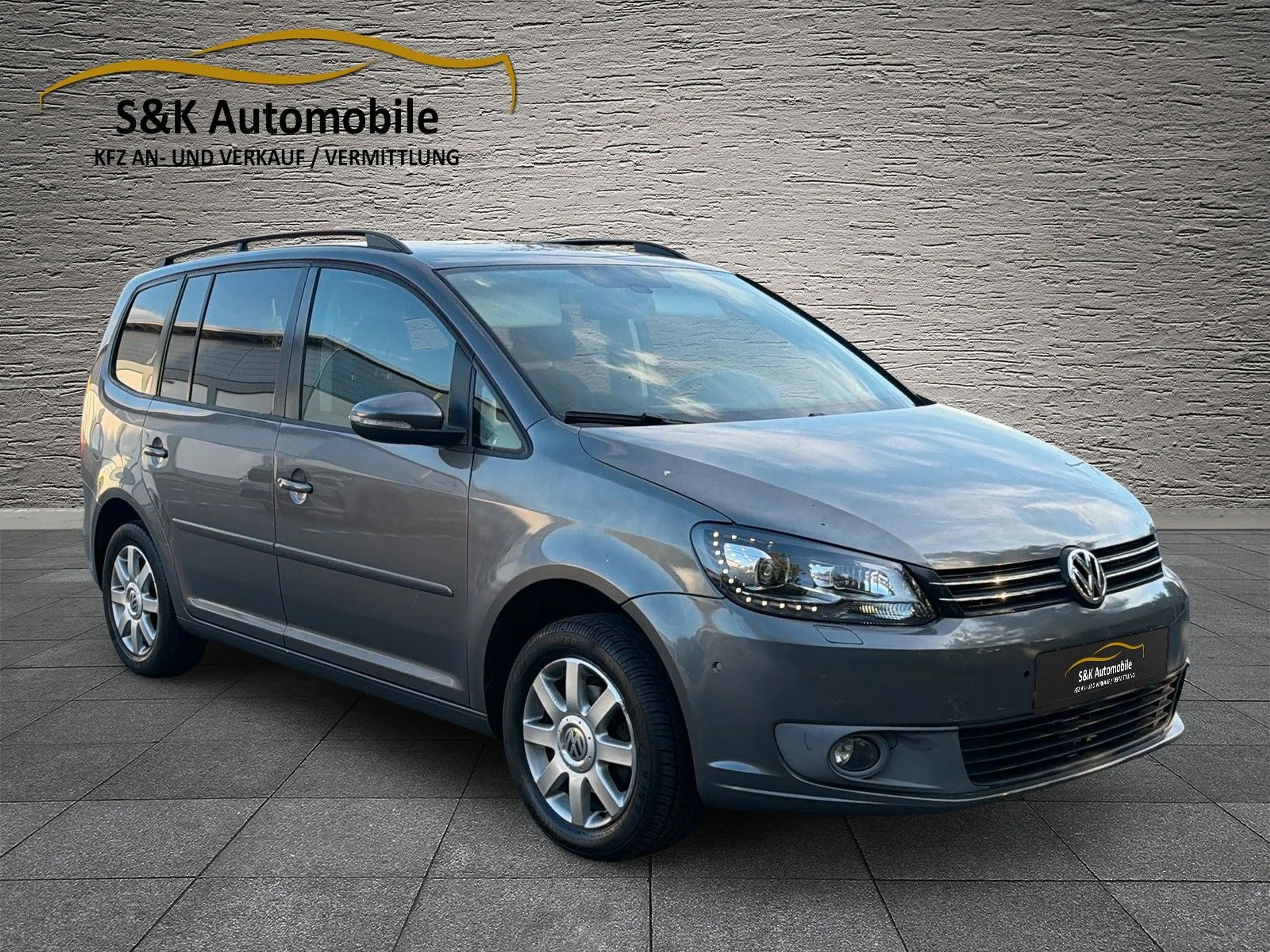 Volkswagen Touran 1.6 TDI DSG/Standheizung/BI-XENON/SHZ — photo 7