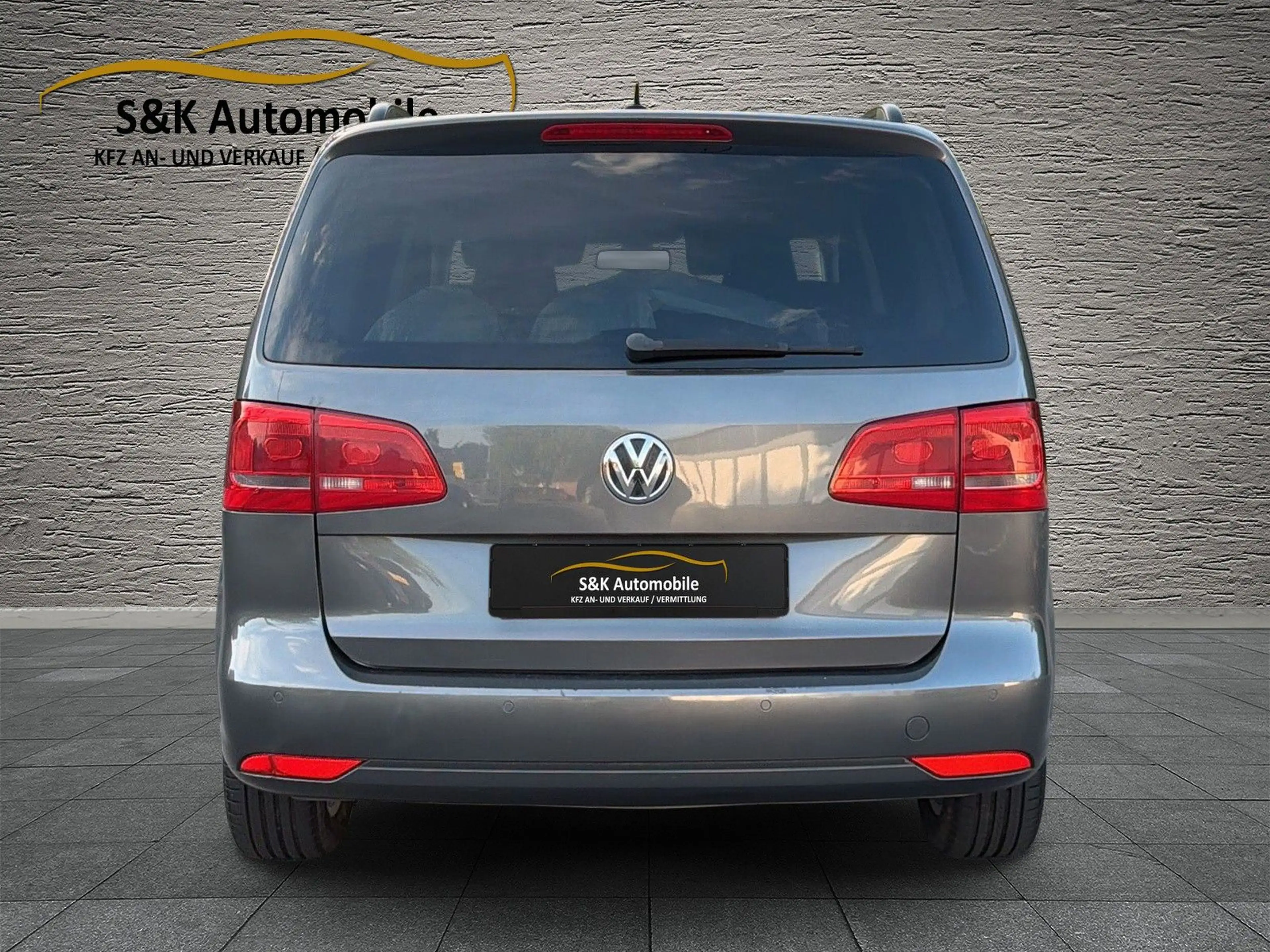 Volkswagen Touran 1.6 TDI DSG/Standheizung/BI-XENON/SHZ — photo 4