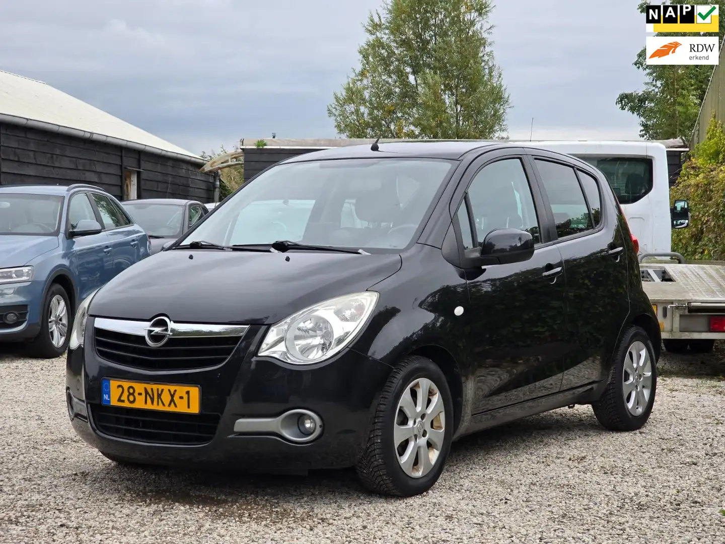 Opel Agila 1.0 Edition Airco/LMV/Getint glas Negro - 1