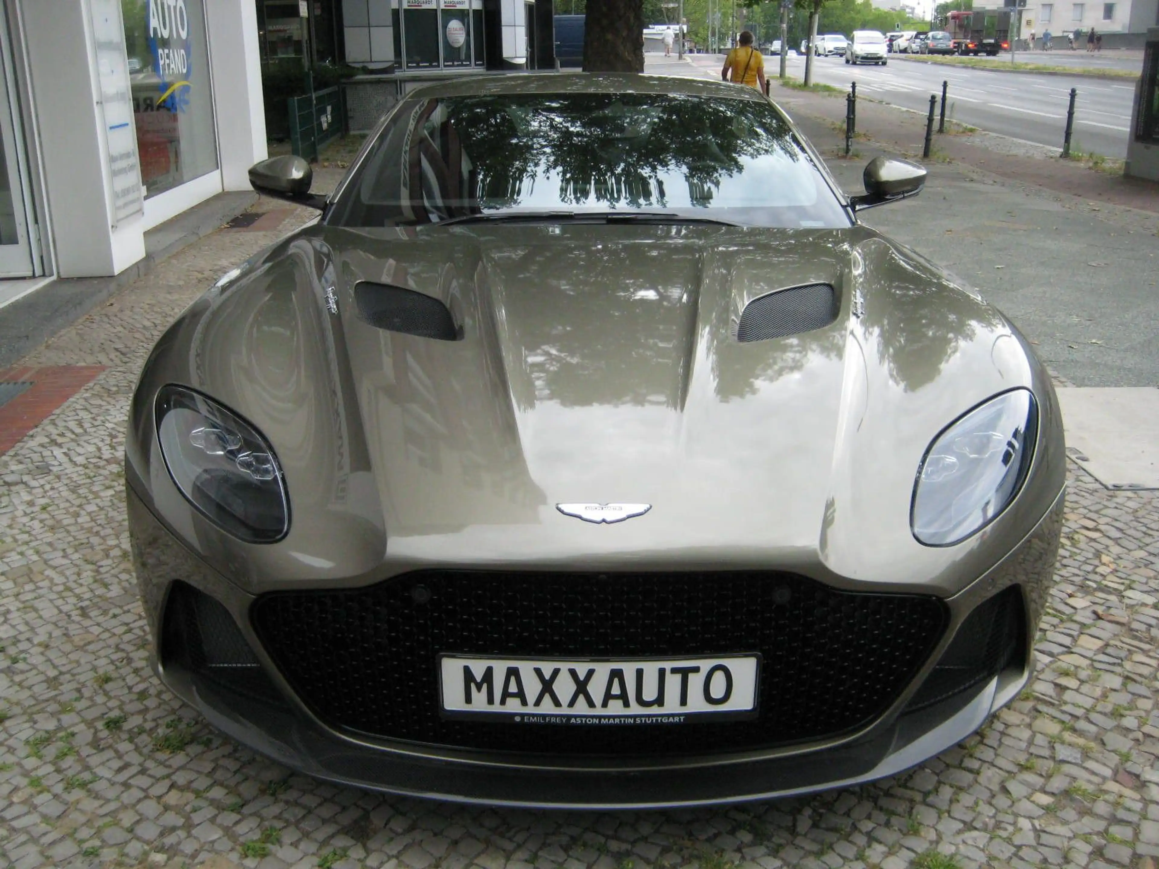 Aston Martin DBS Superleggera 5.2 V12, Carbon, B&O, Ceramic — photo 2