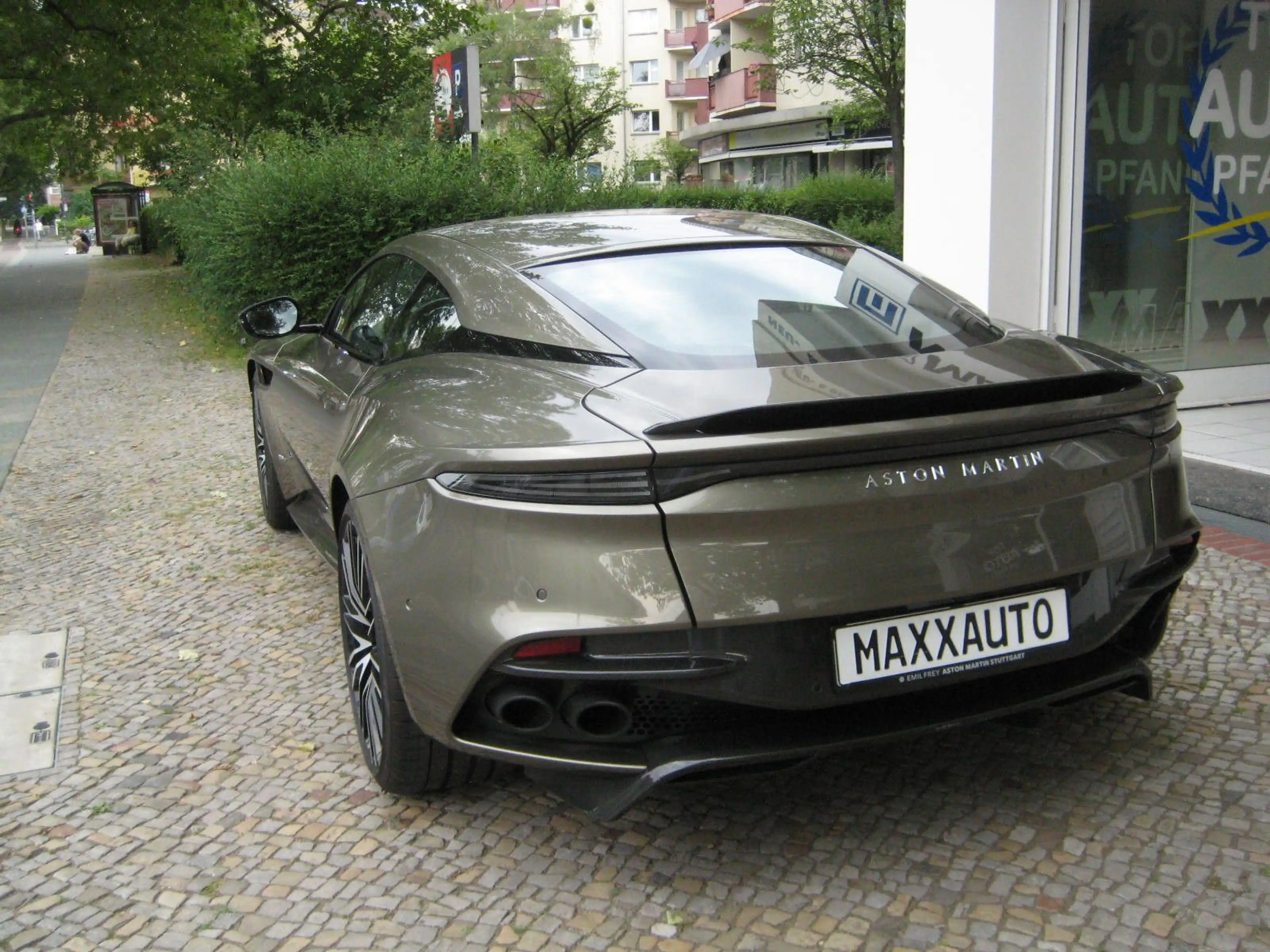 Aston Martin DBS Superleggera 5.2 V12, Carbon, B&O, Ceramic — photo 9