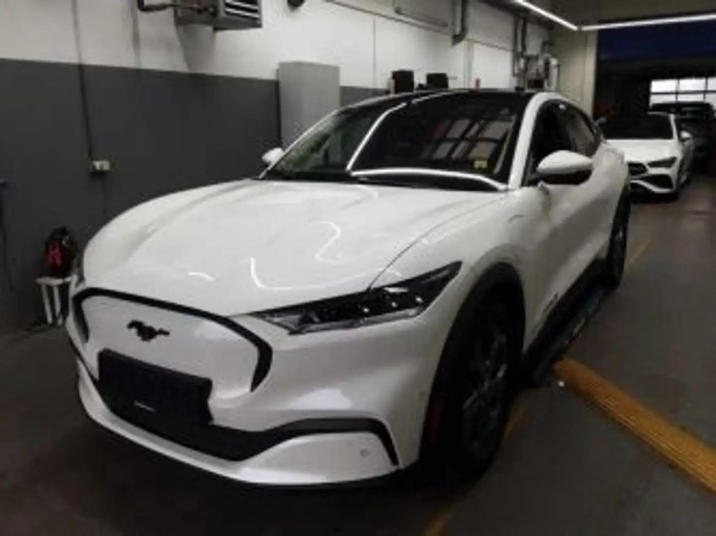 Ford Mustang Mach-E Leder*Pano*Ford Co-Pilot 360*Navi Blanc - 1