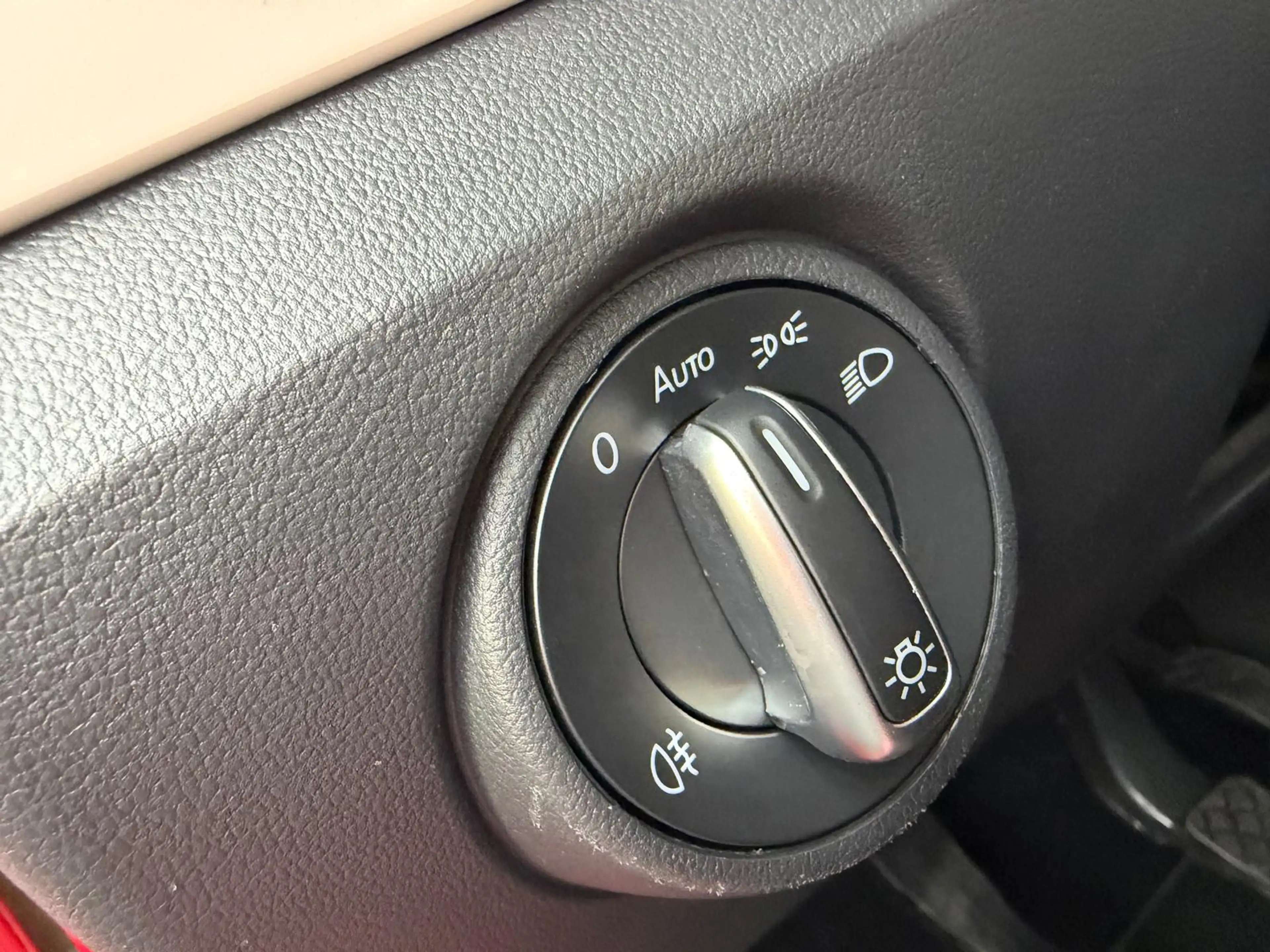 SEAT Mii Chic*Alu*Lichtautomatik*PDC*Sitzheizung*Tempomat*Sehr gepflegt — photo 14