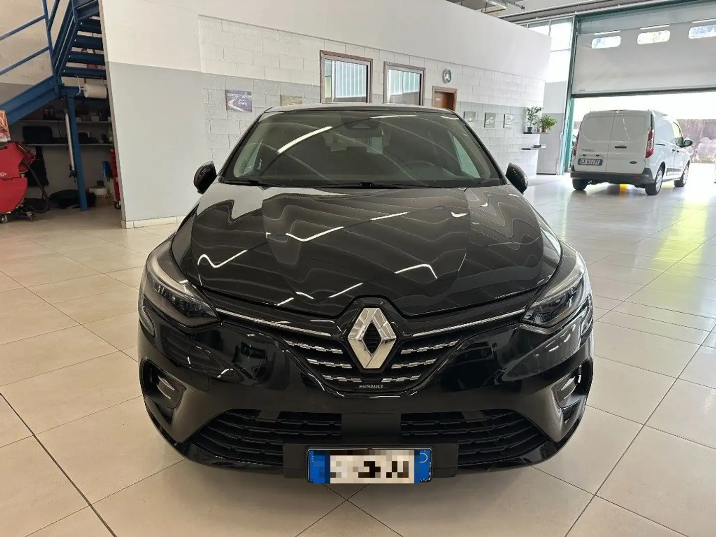 Renault Clio Full Hybrid E-Tech 140 CV 5 porte Intens Nero - 2