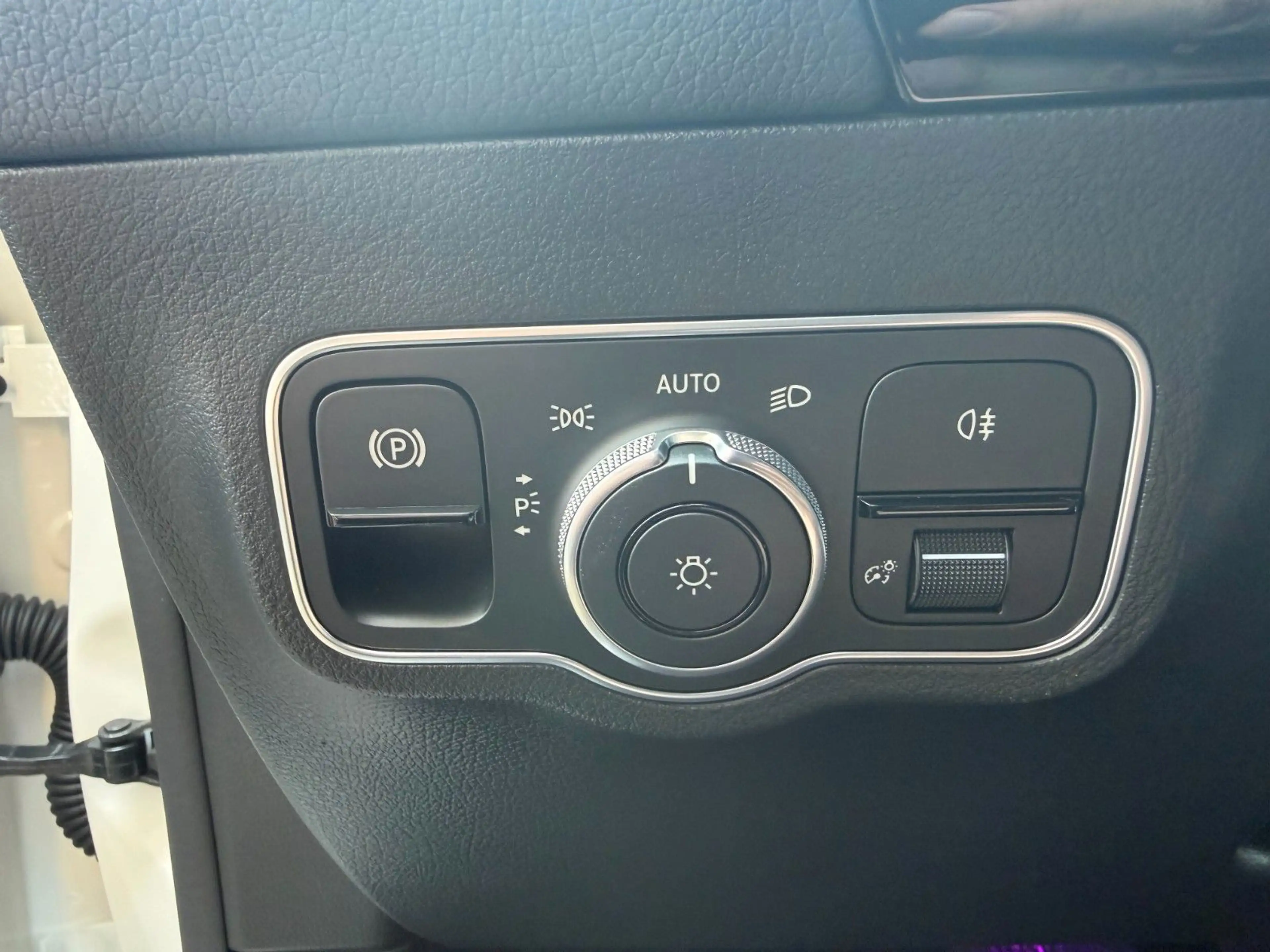 Mercedes-Benz EQA 300 4M Progressive+19AMG+RKF+TotW+Ambiente+ — photo 13