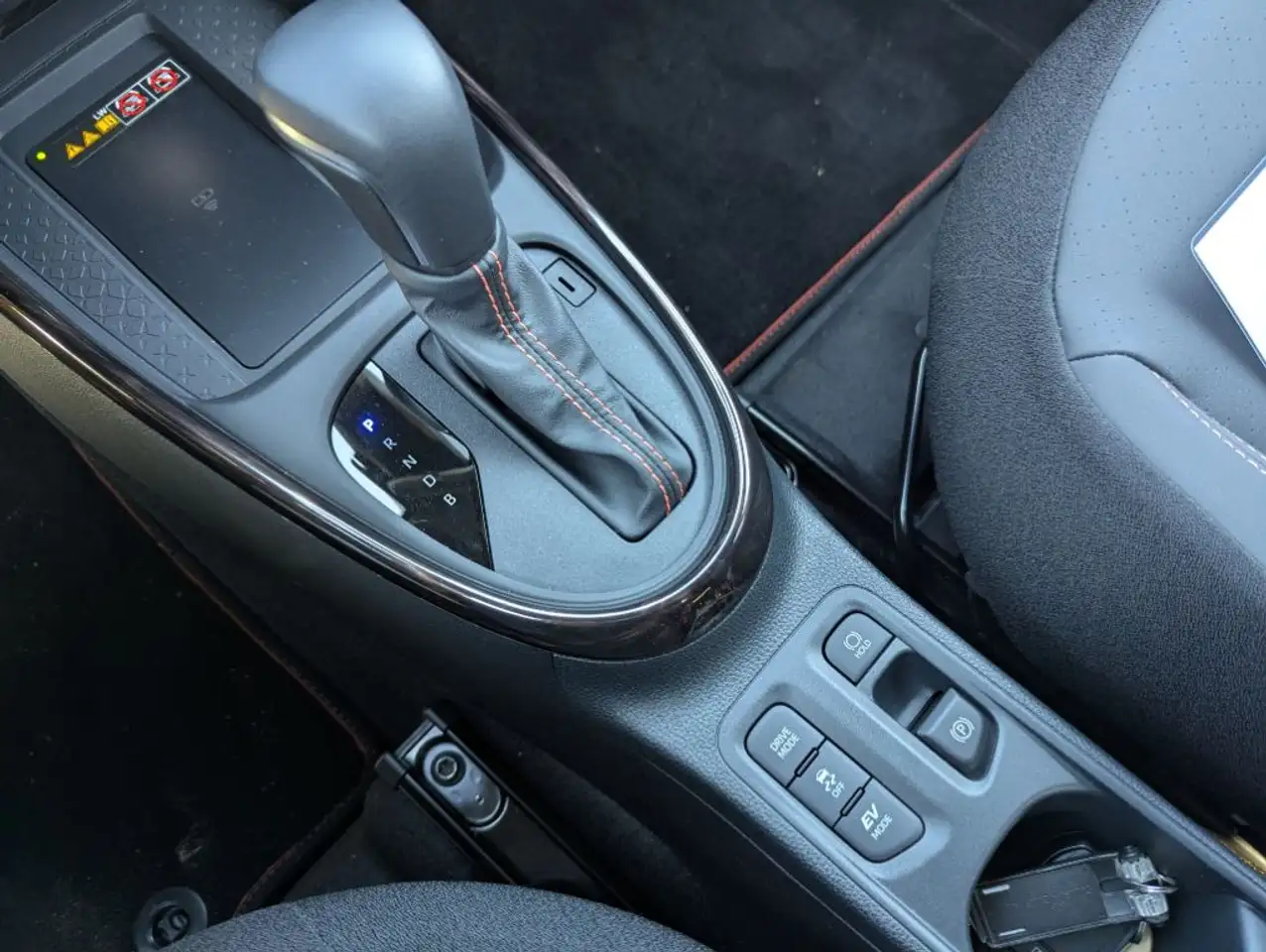 Toyota Aygo X 1,5 Hybrid Lounge FALTDACH, JBL Sound 16