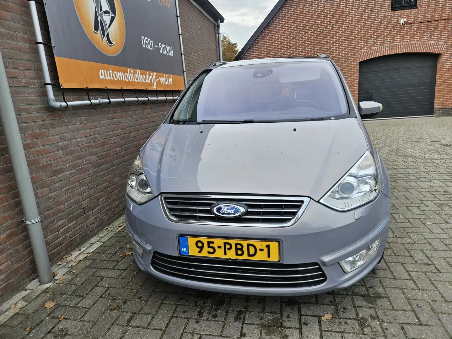 Ford Galaxy 2.0 SCTi Titanium Gris - 2