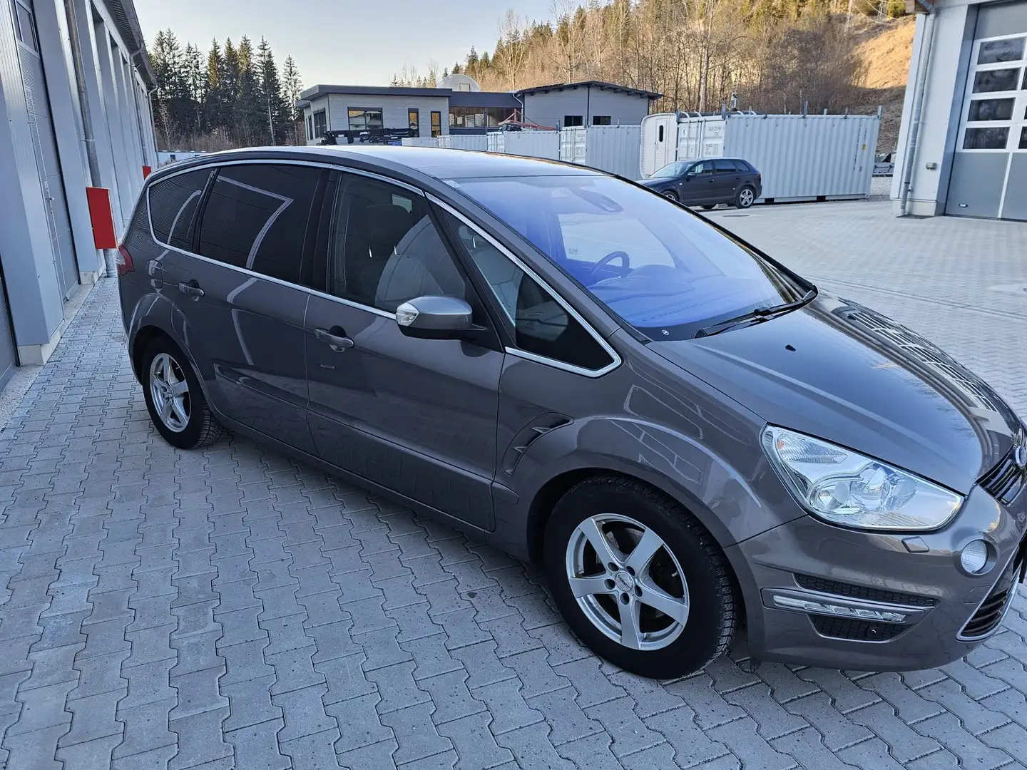Ford S-Max S-MAX Titanium 2,0 TDCi DPF Titanium Braun - 2