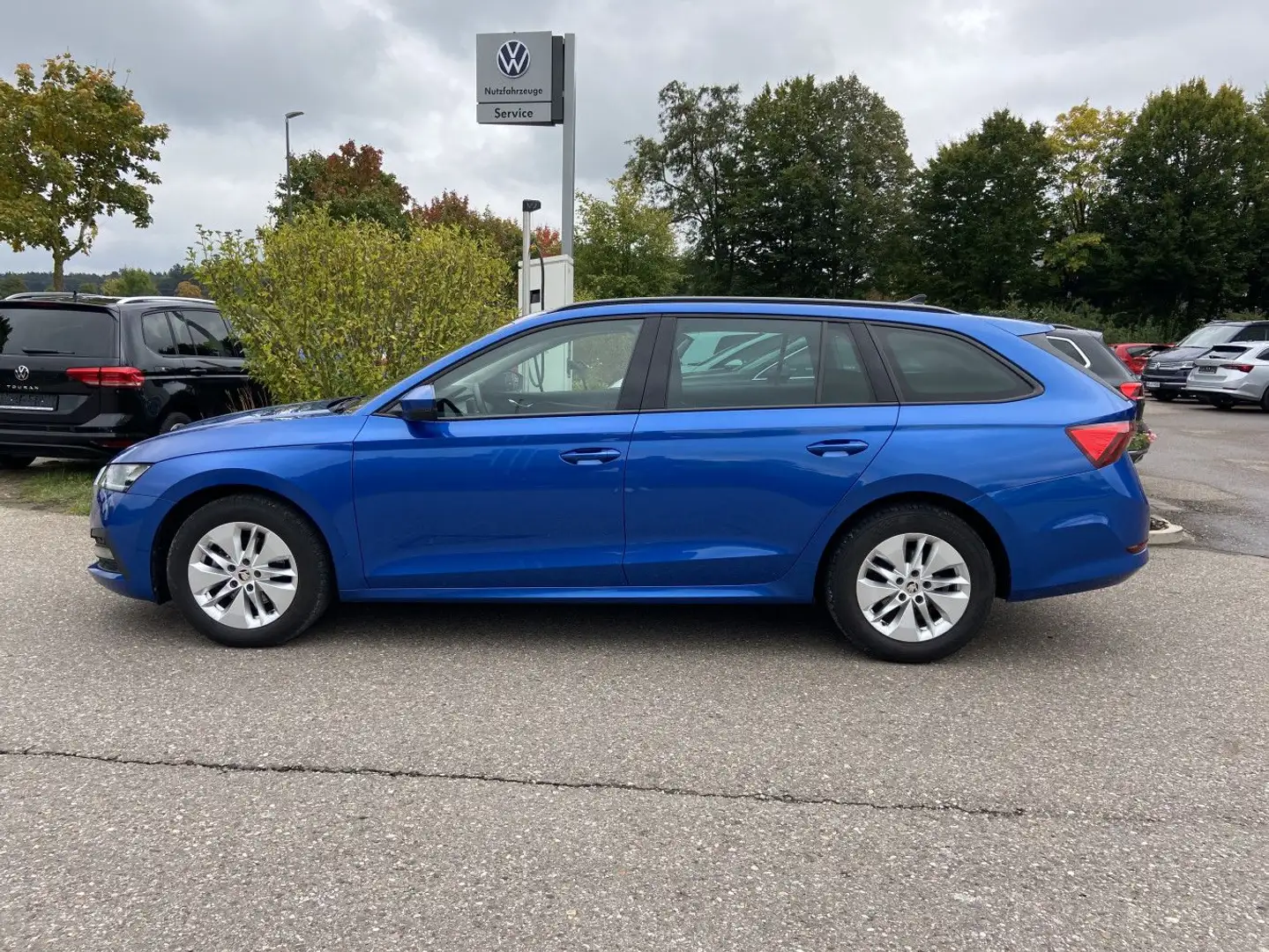 Skoda Octavia Combi 1.5 TSI NAVI-COLUMBUS+LED+AHK+SMAR Blau - 2