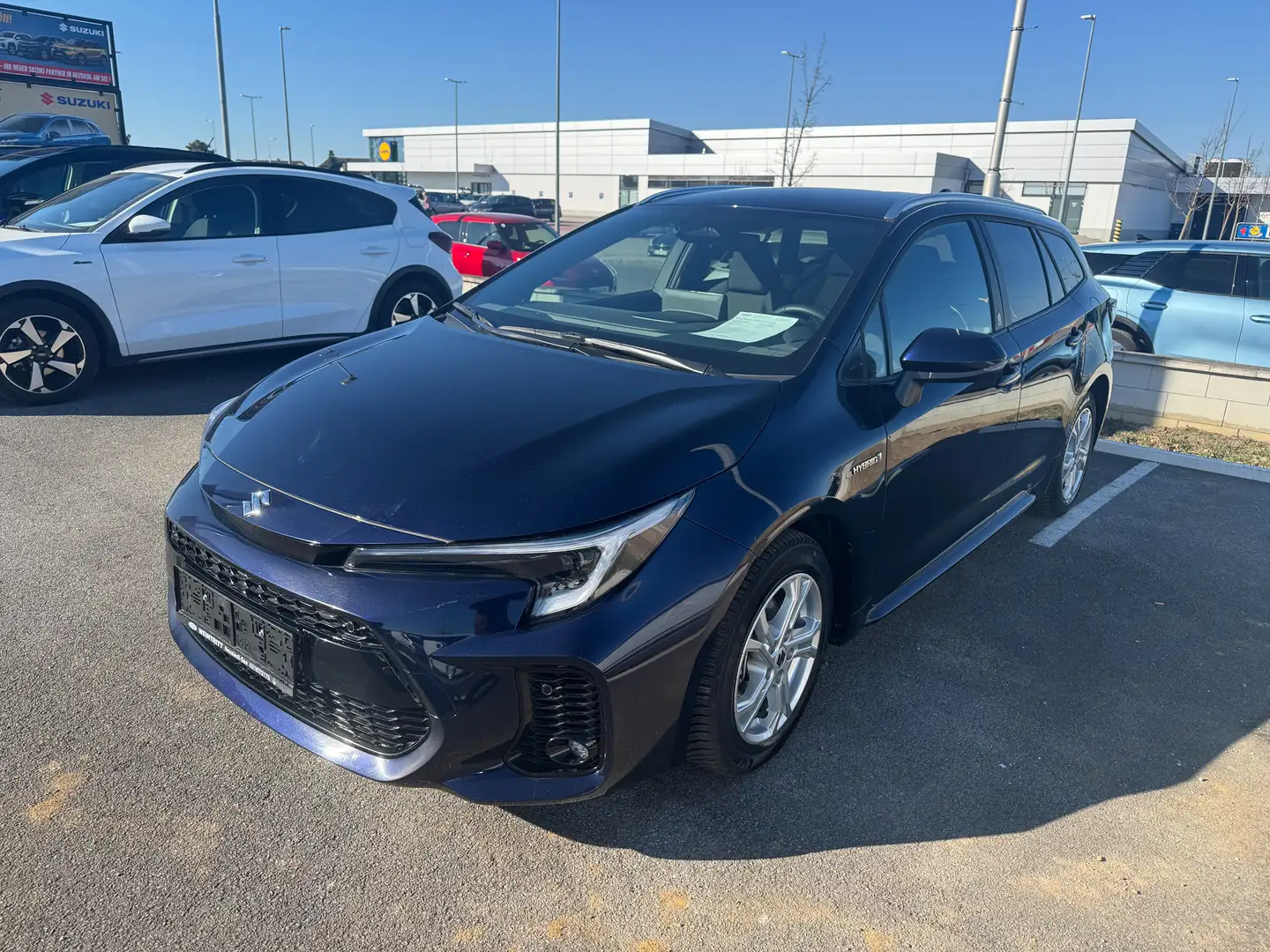 Suzuki Swace 1,8 HEV E-CVT Flash Blau - 1