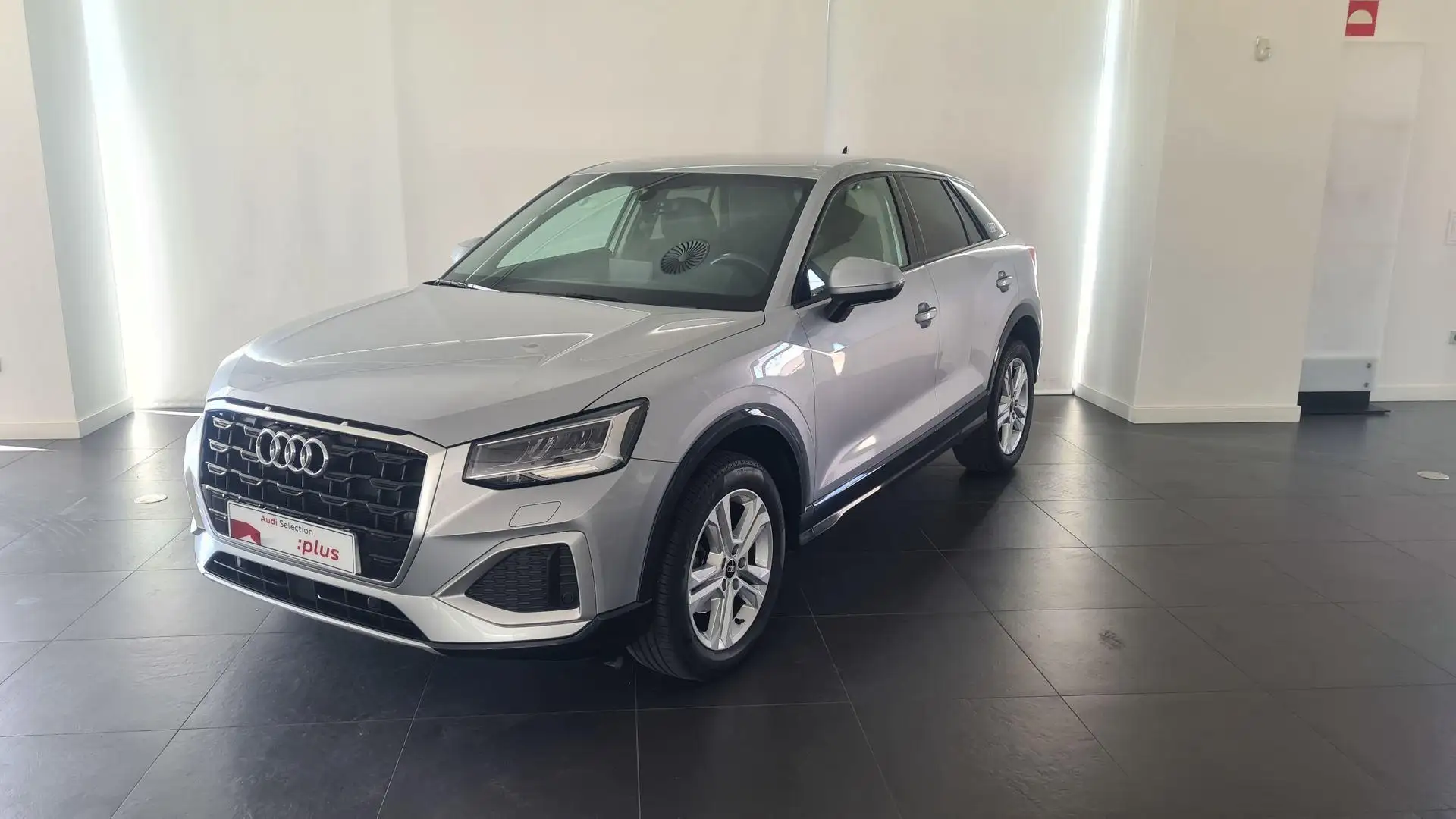Audi Q2 30 TDI Advanced S tronic 85kW Argento - 1