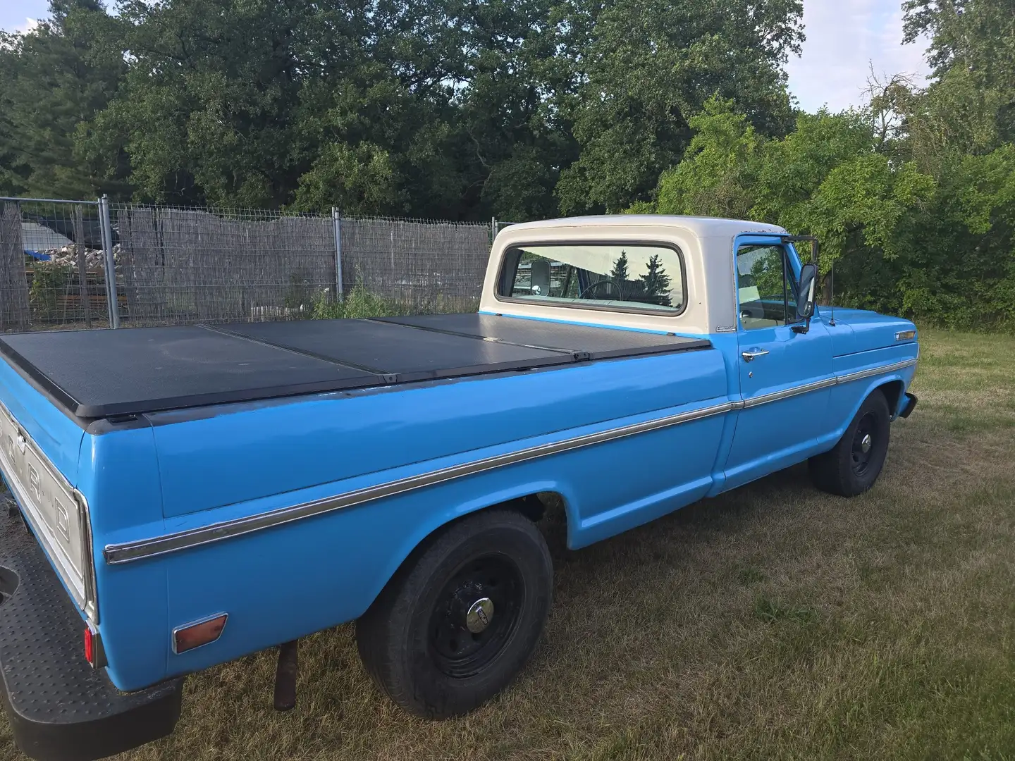 Ford F 250 Blauw - 2