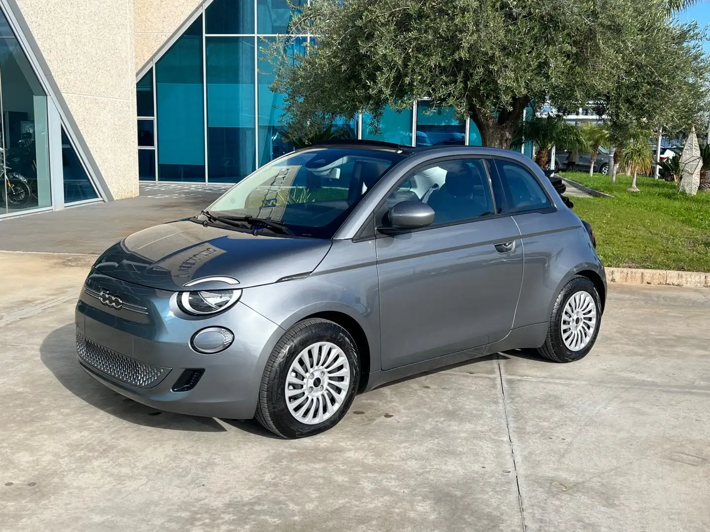 Fiat 500e Cabrio offerta T-Stock prezzo imperdibile Grigio - 2