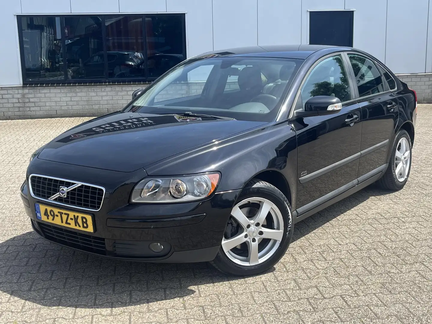 Volvo S40 1.6 APK 04-2027 AIRCO CRUISE TREKHAAK Schwarz - 2