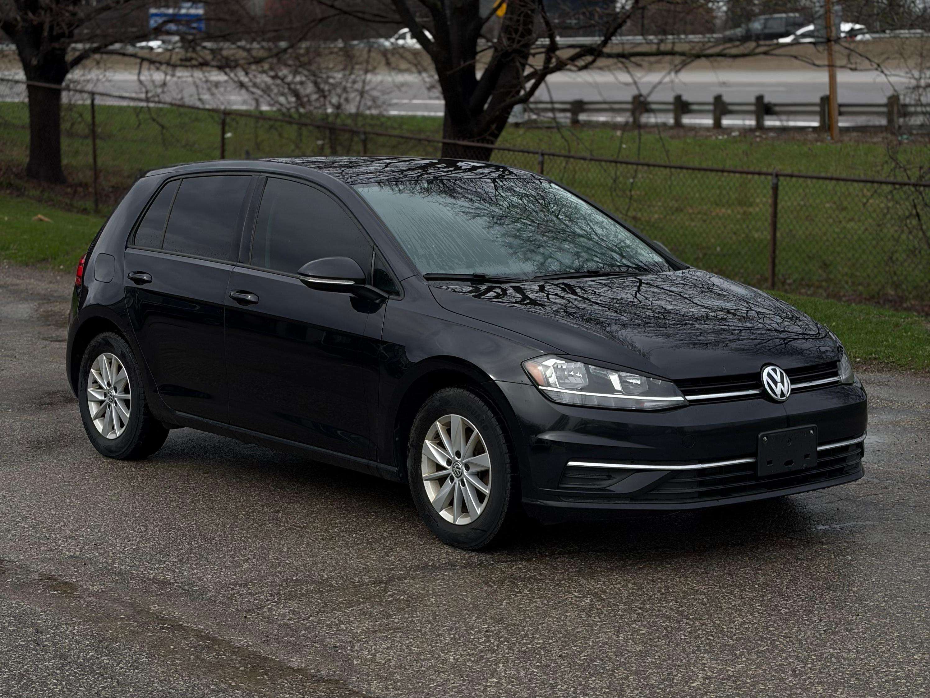 2019 Volkswagen Golf SE