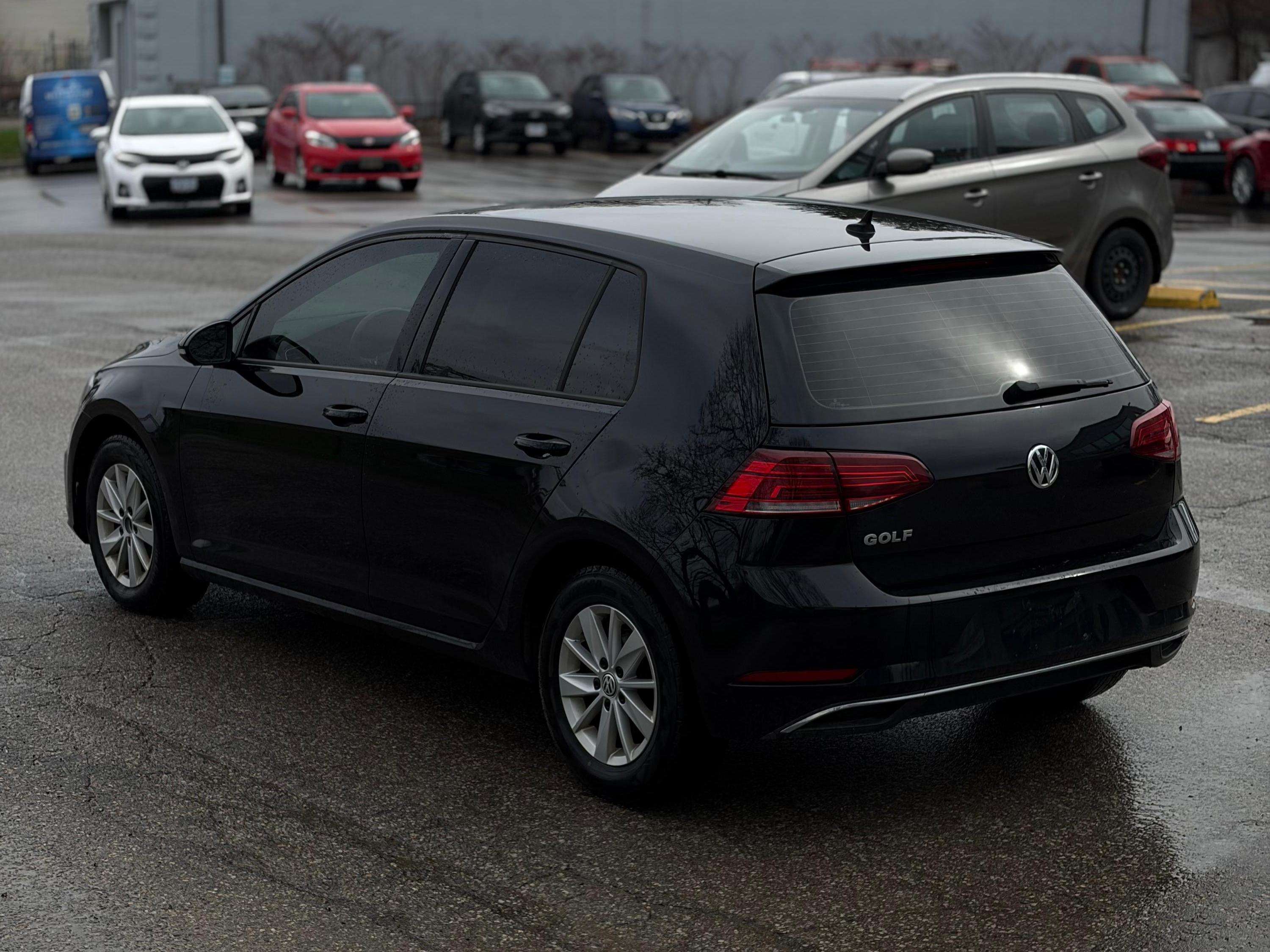 2019 Volkswagen Golf SE alt 4
