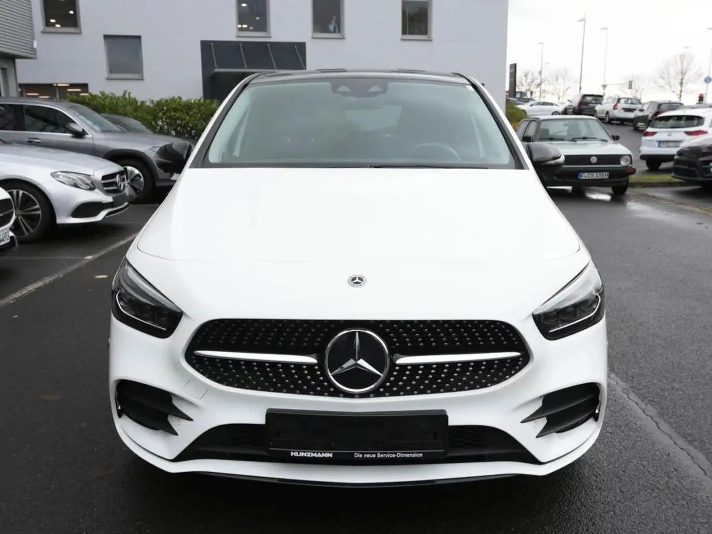 Mercedes-Benz B 250 e AMG Night MBUX Navi Panorama Multibeam Weiß - 2