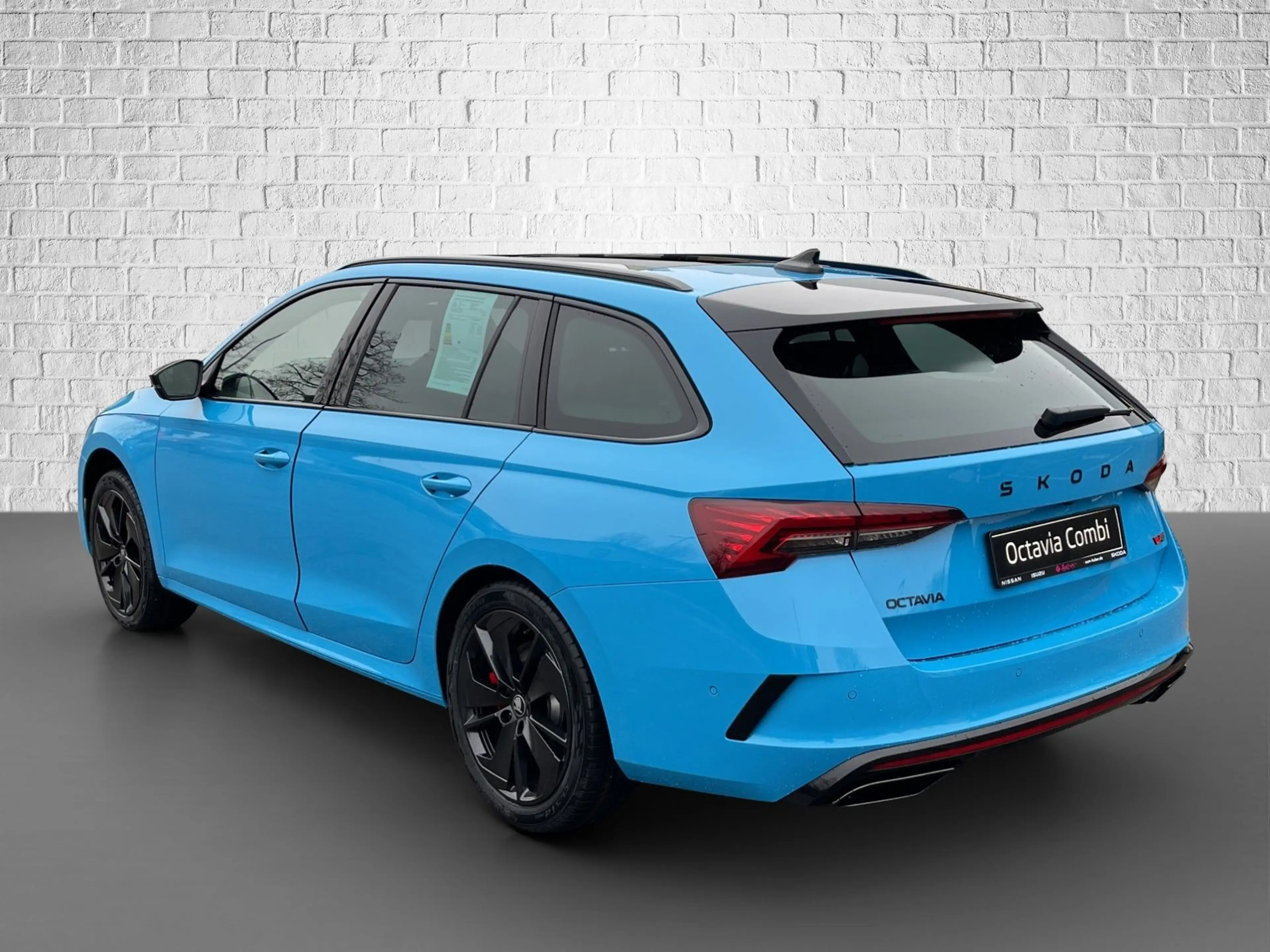 Skoda Octavia Combi 2.0 TSI DSG- RS — photo 3