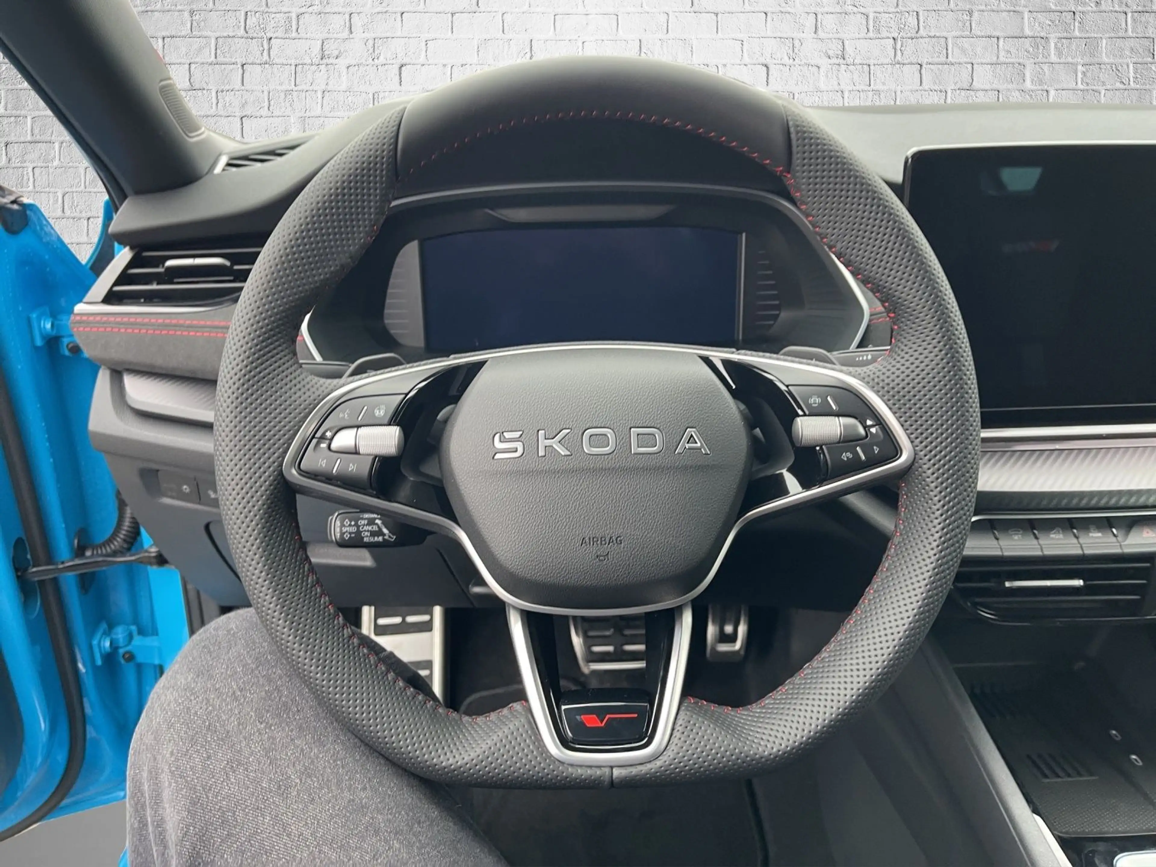 Skoda Octavia Combi 2.0 TSI DSG- RS — photo 10