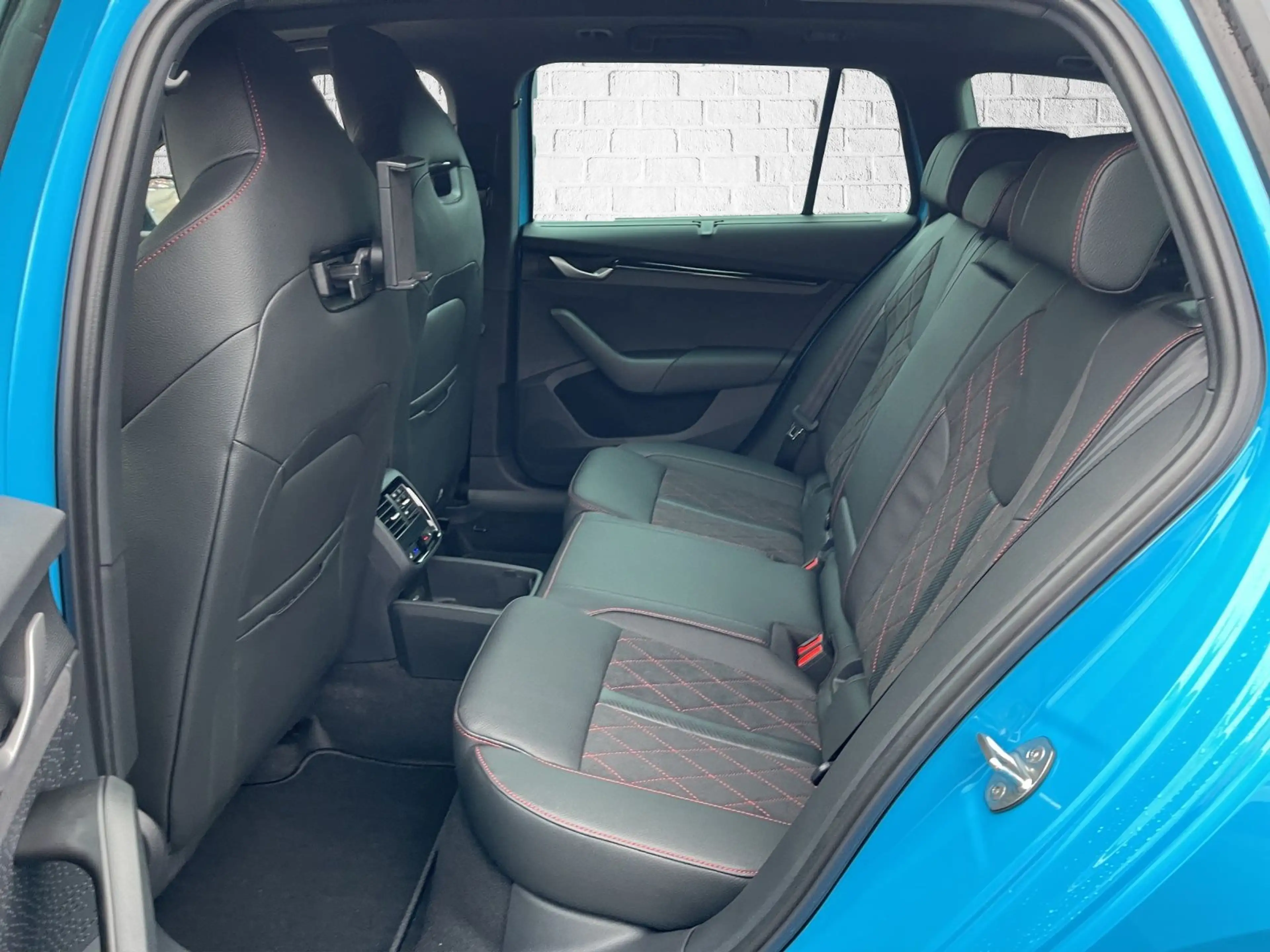 Skoda Octavia Combi 2.0 TSI DSG- RS — photo 12