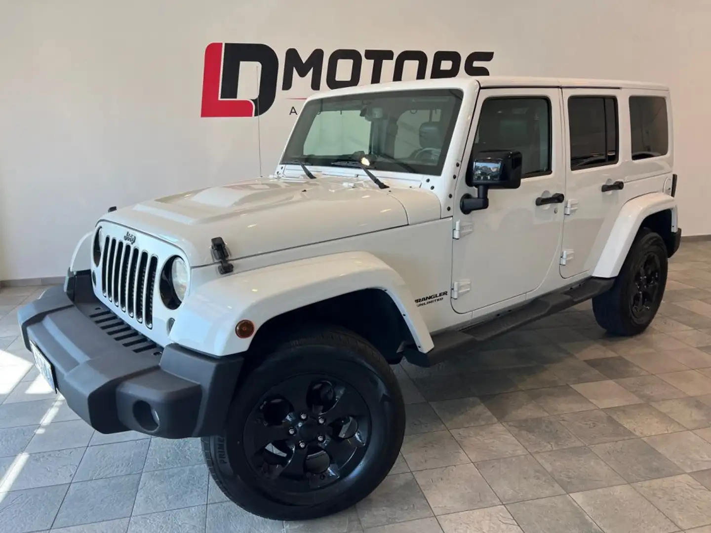 Jeep Wrangler Unlimited 2.8 CRD DPF Sahara Auto Bianco - 1