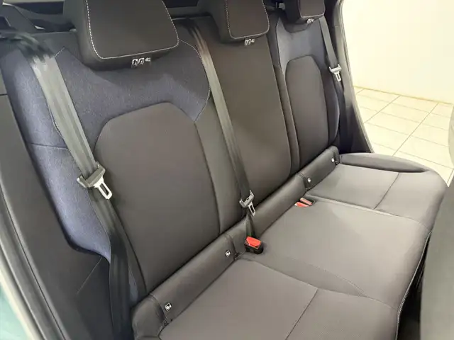 Dacia Duster view 12
