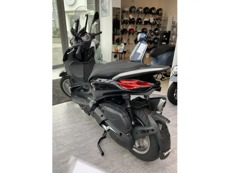 Piaggio Beverly 400 - foto 3