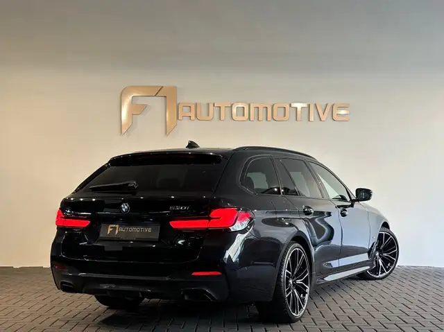 BMW 5 Series view 3