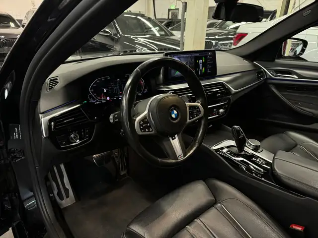 BMW 5 Series view 5