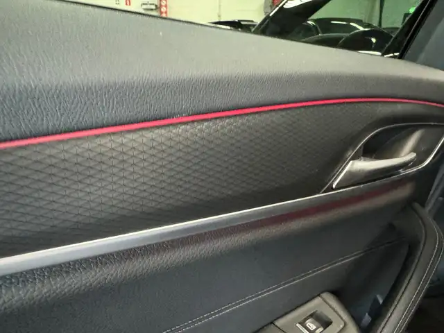 BMW 5 Series view 26