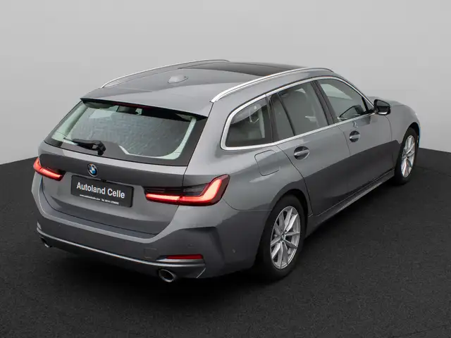 BMW 3 Series view 7