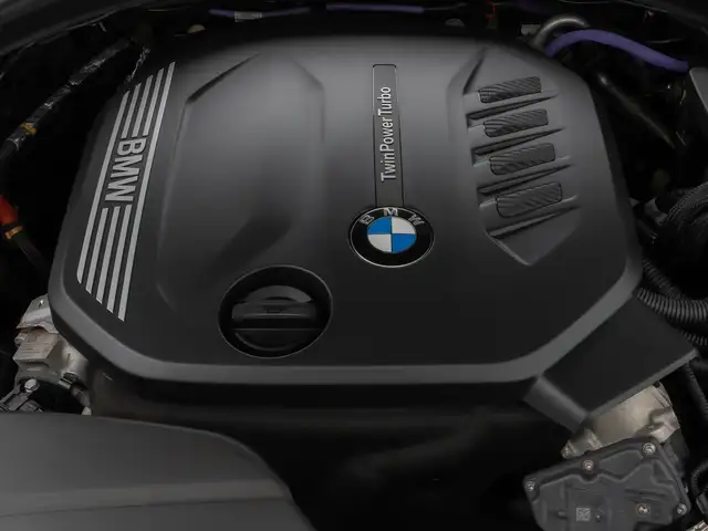 BMW 3 Series view 15