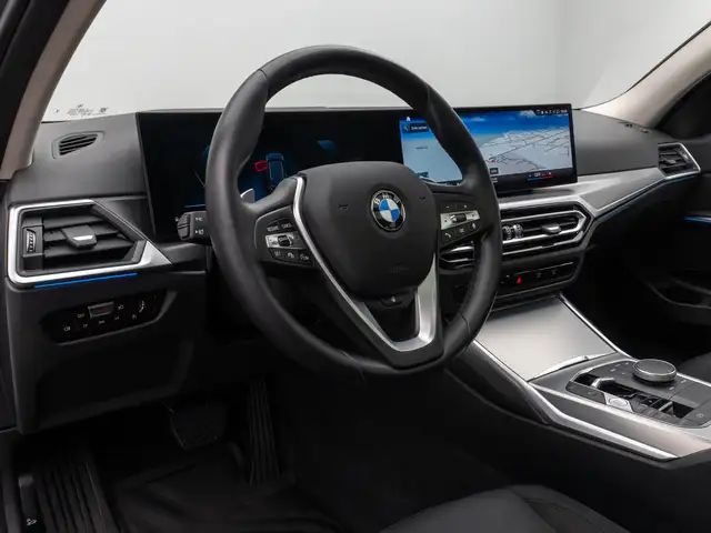 BMW 3 Series view 21