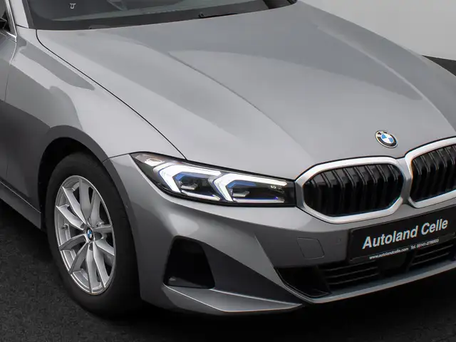 BMW 3 Series view 19