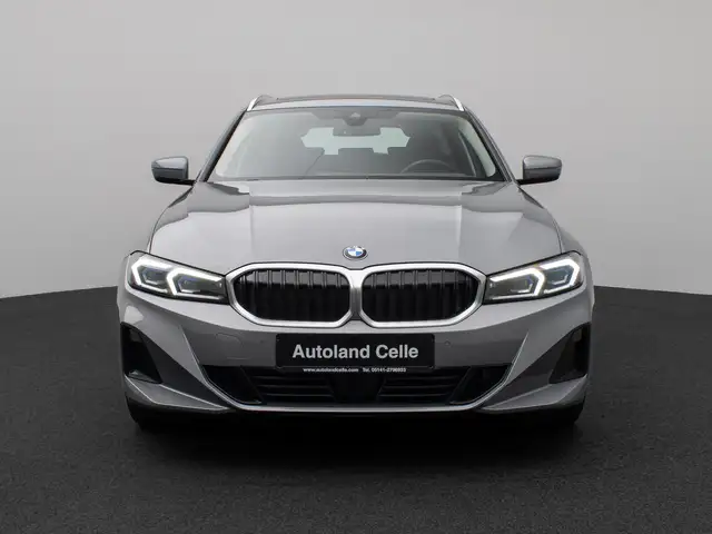 BMW 3 Series view 2