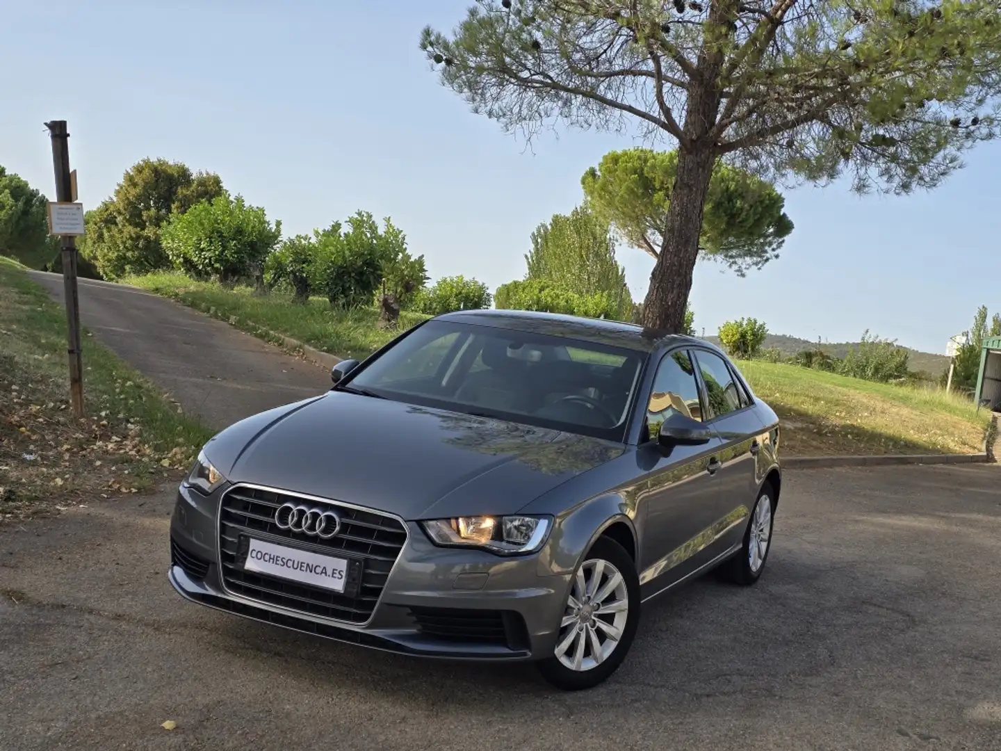 Audi A3 Sedán 1.4 TFSI Advanced (4.75) Gris - 2