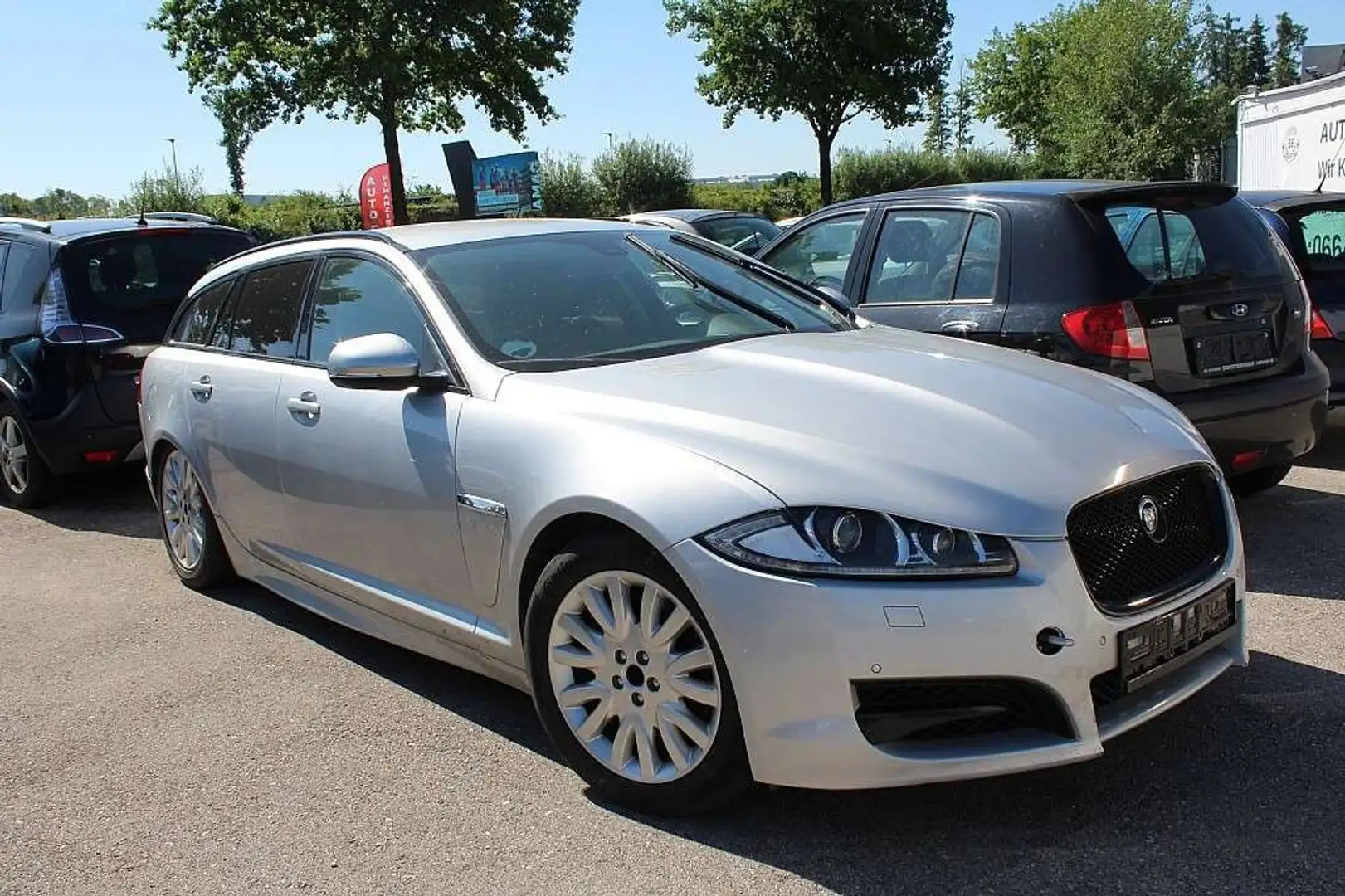 Jaguar XF 3,0 Luxury Start/Stop Silber - 2