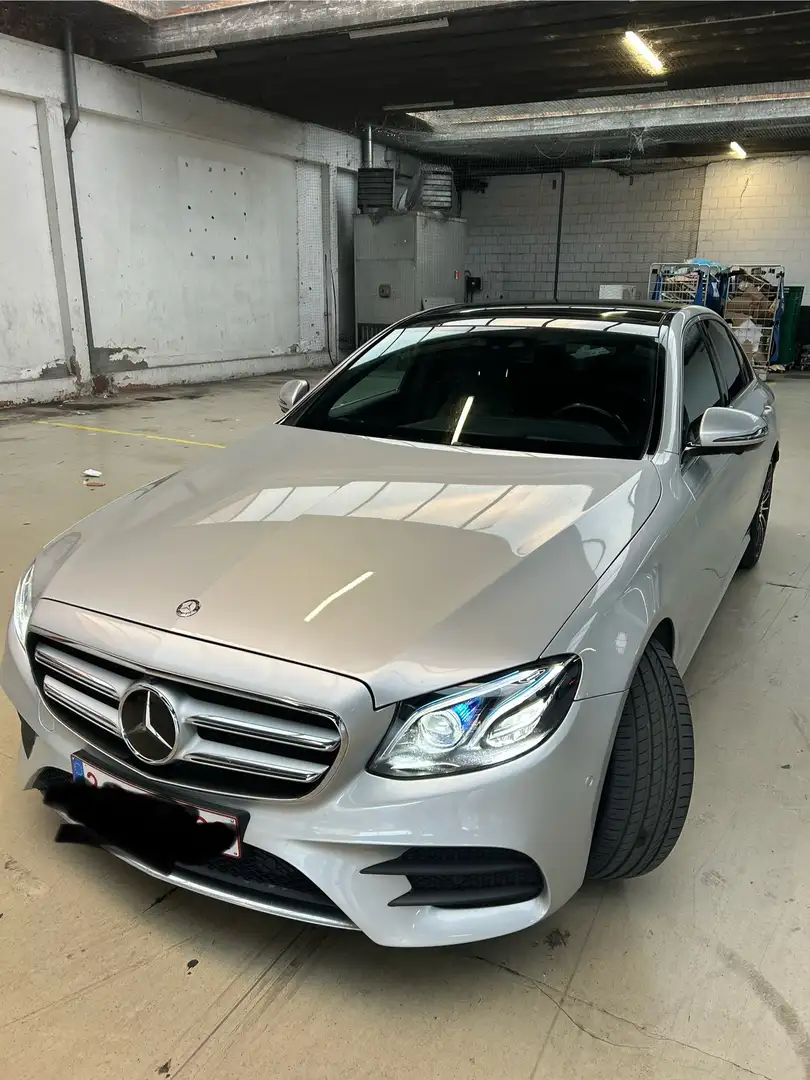 Mercedes-Benz E 220 d 9G-TRONIC AMG Line - 2