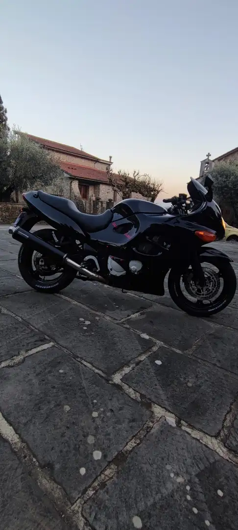 Suzuki GSX 600 katana Negro - 1